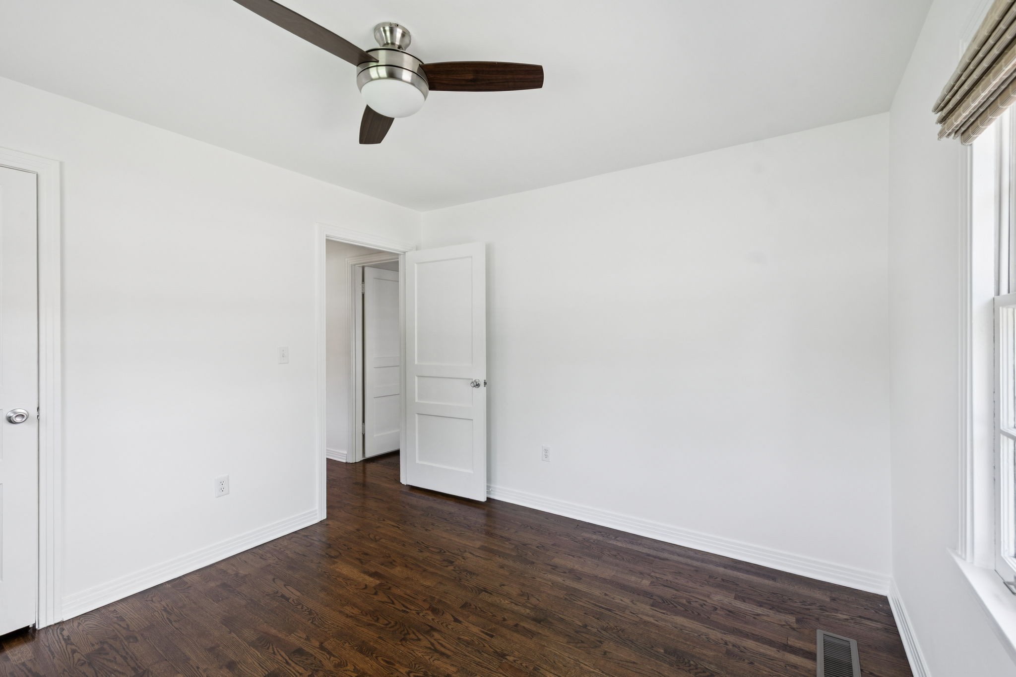 308 Meadowlawn Dr