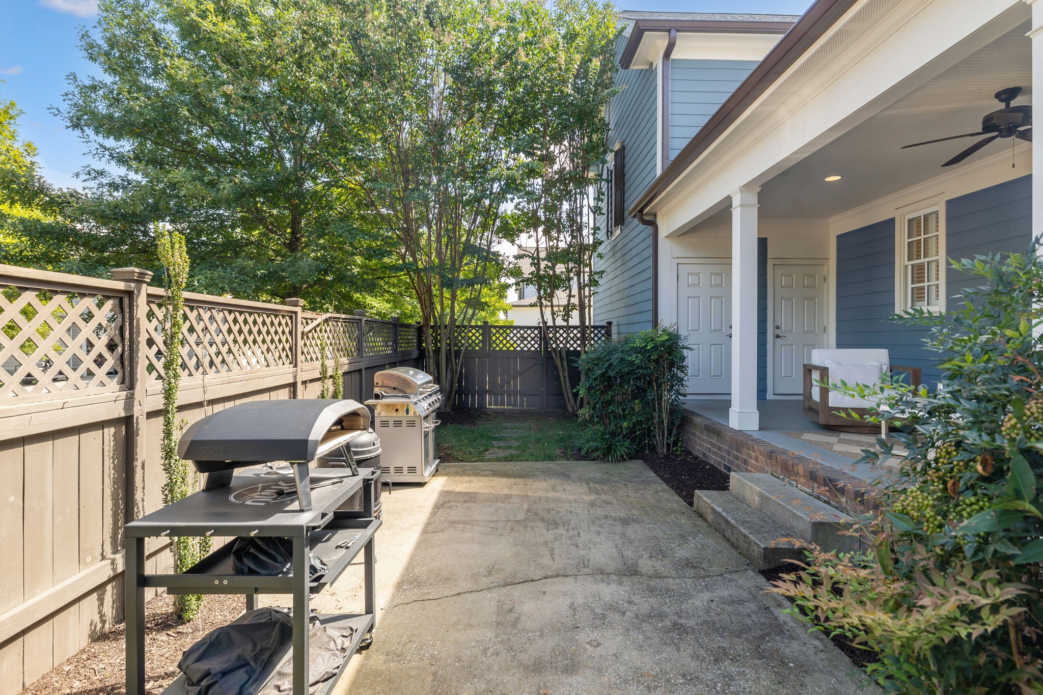 1302 Jewell Ave