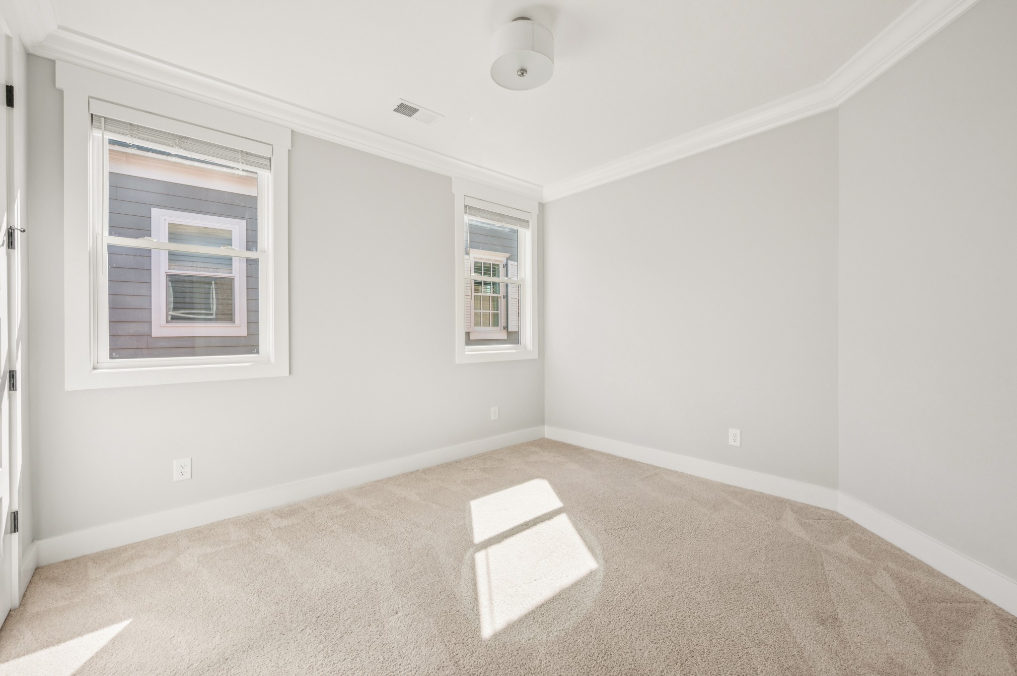 942 Horizon Dr
