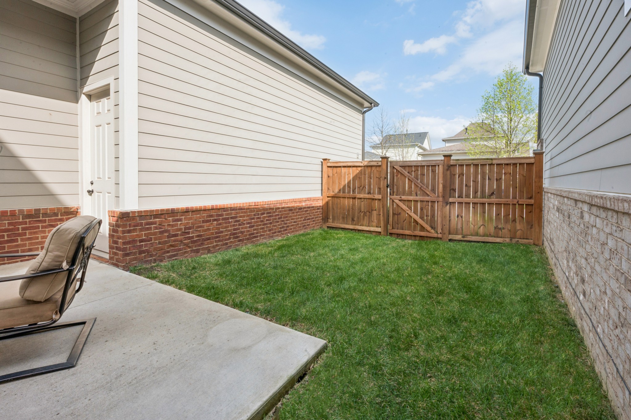 942 Horizon Dr