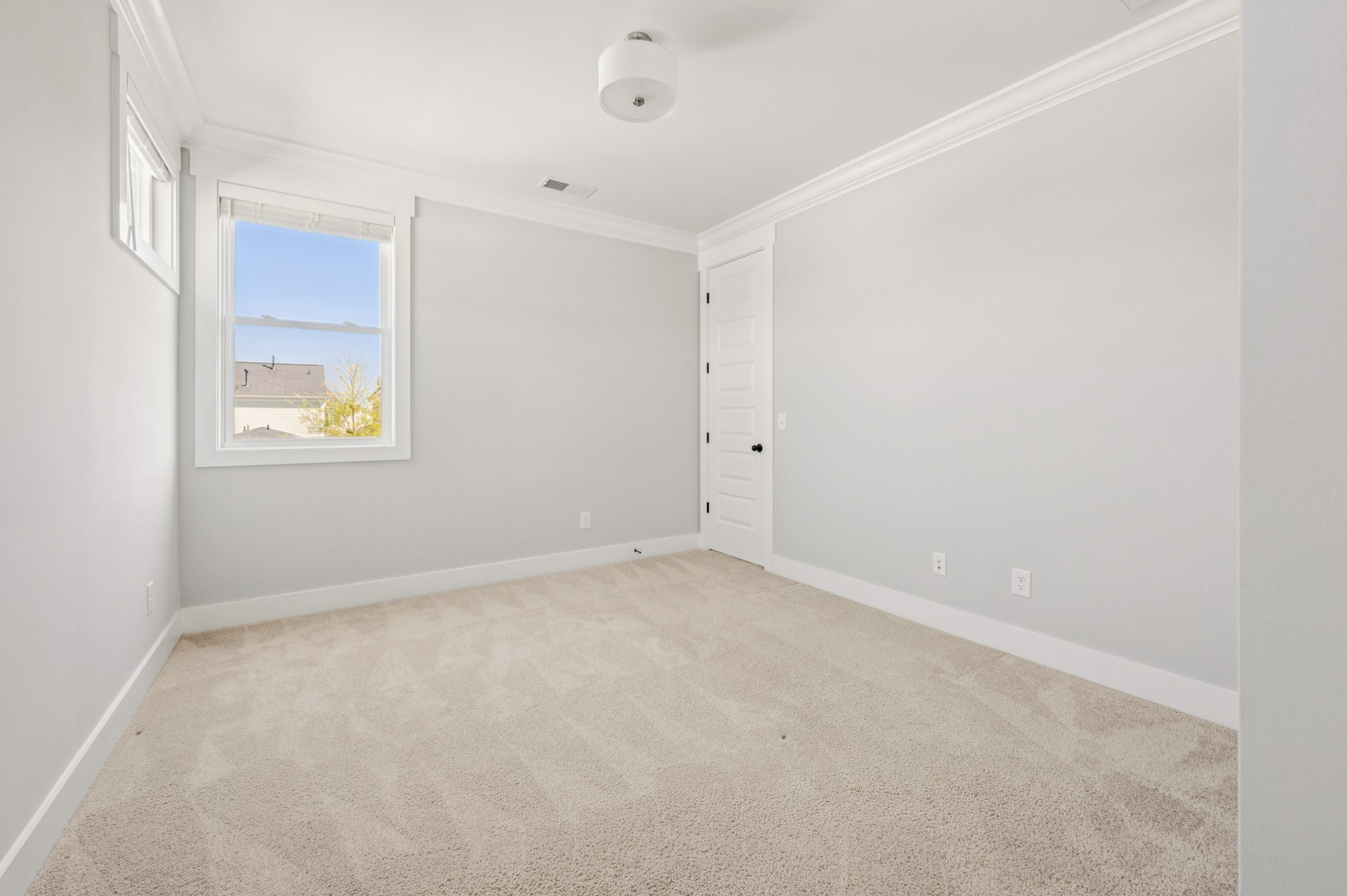 942 Horizon Dr