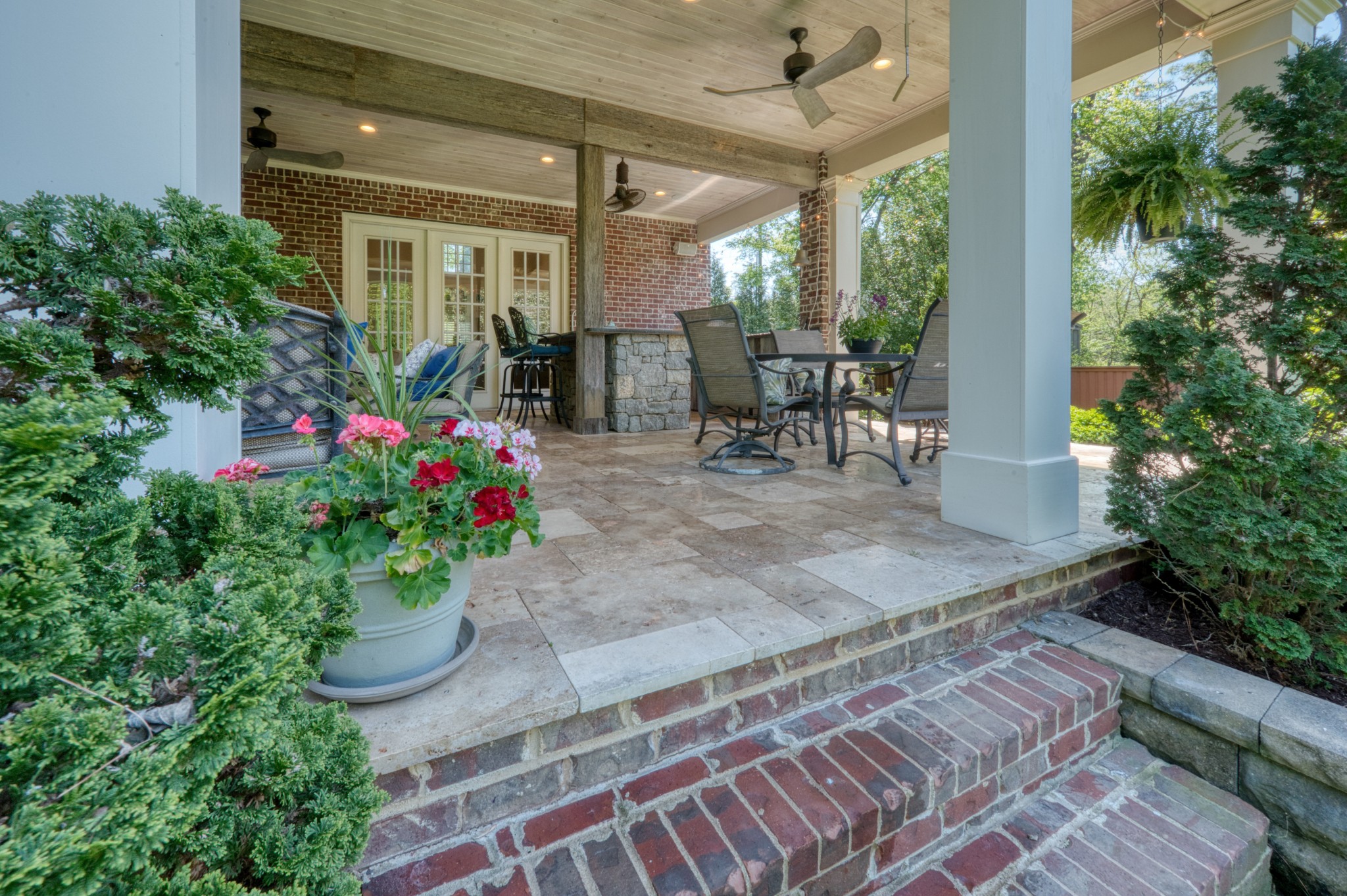 107 Sturbridge Dr