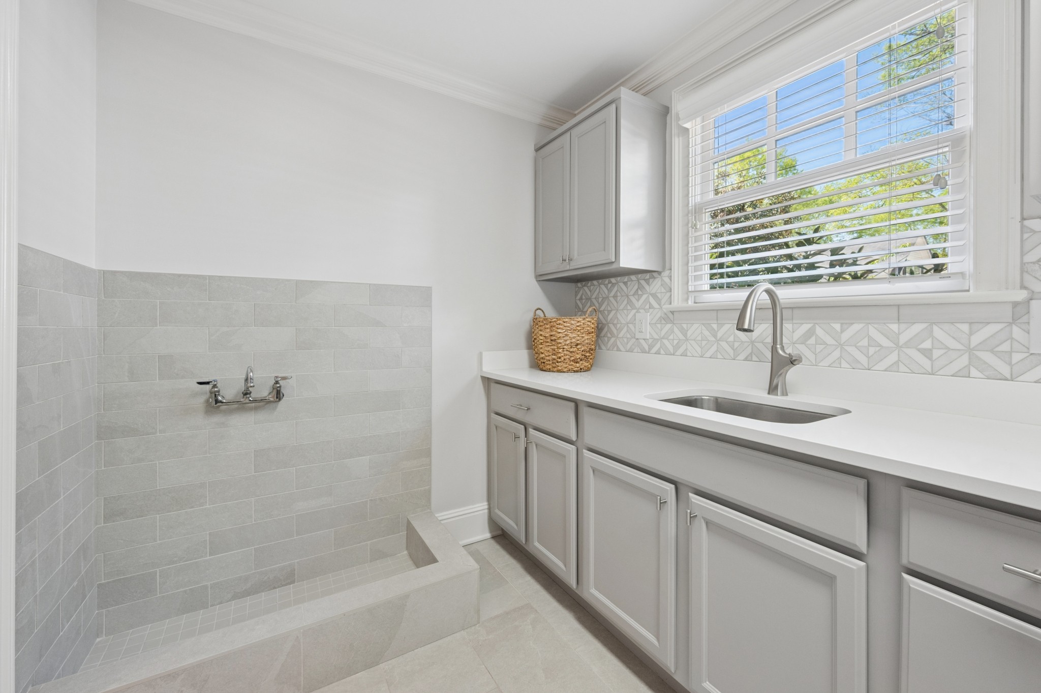 107 Sturbridge Dr