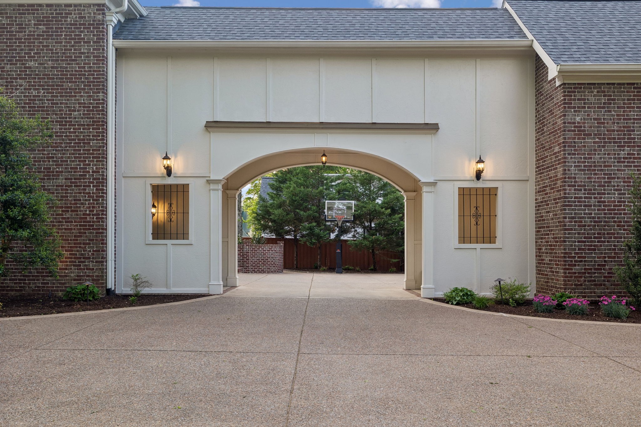 107 Sturbridge Dr