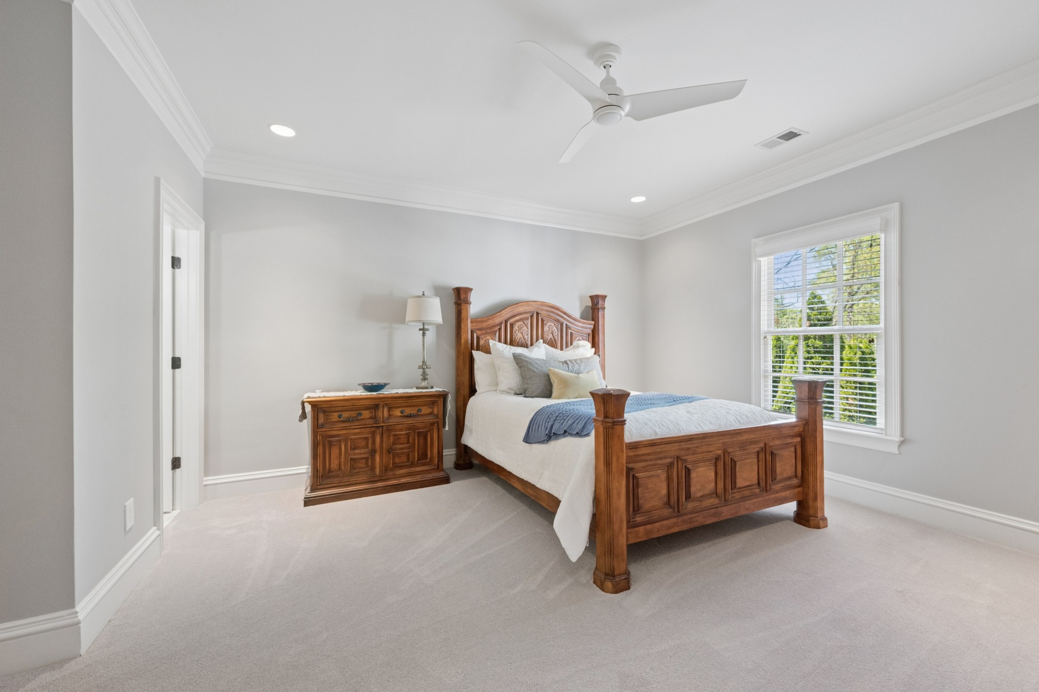 107 Sturbridge Dr