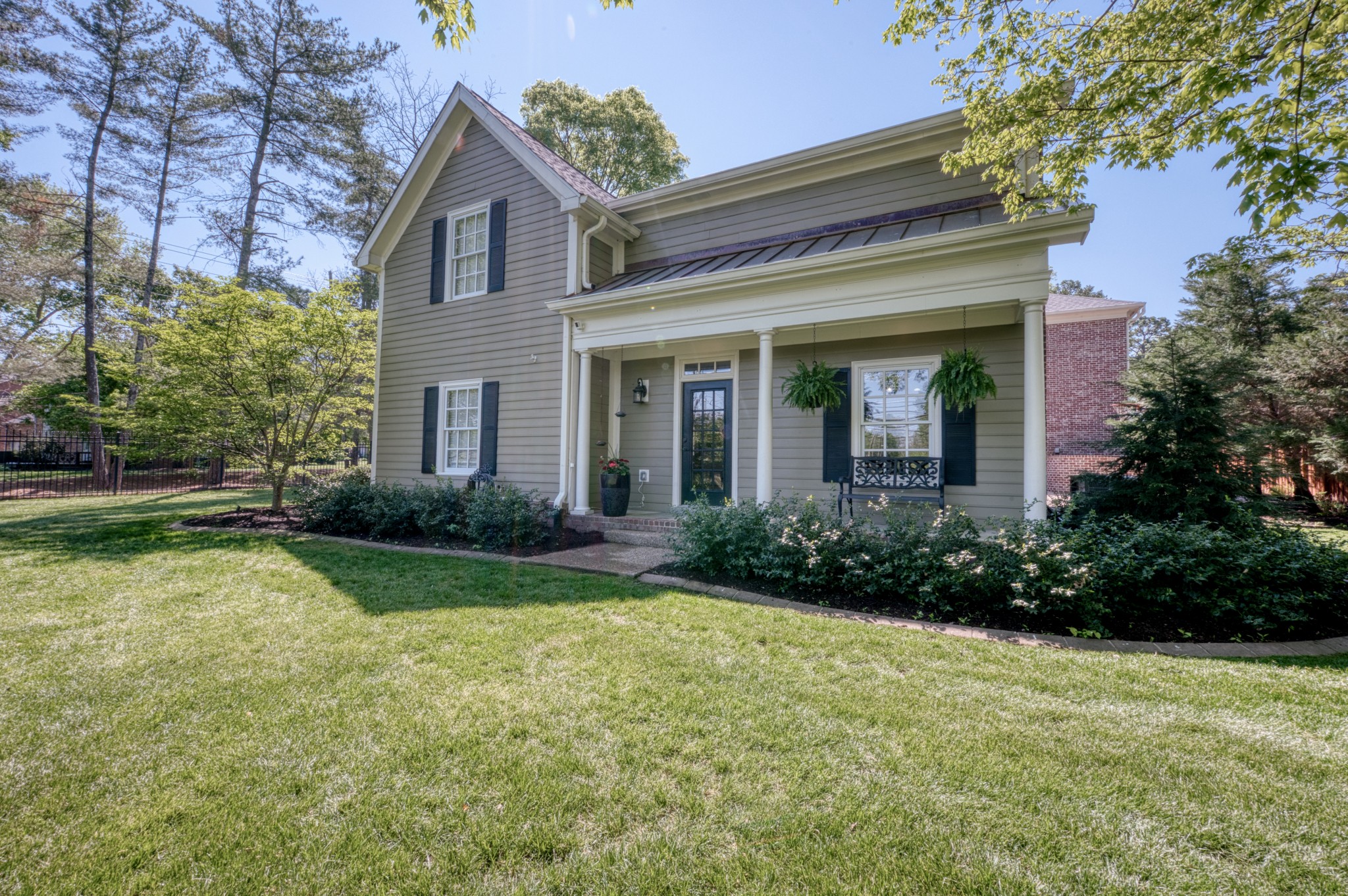 107 Sturbridge Dr