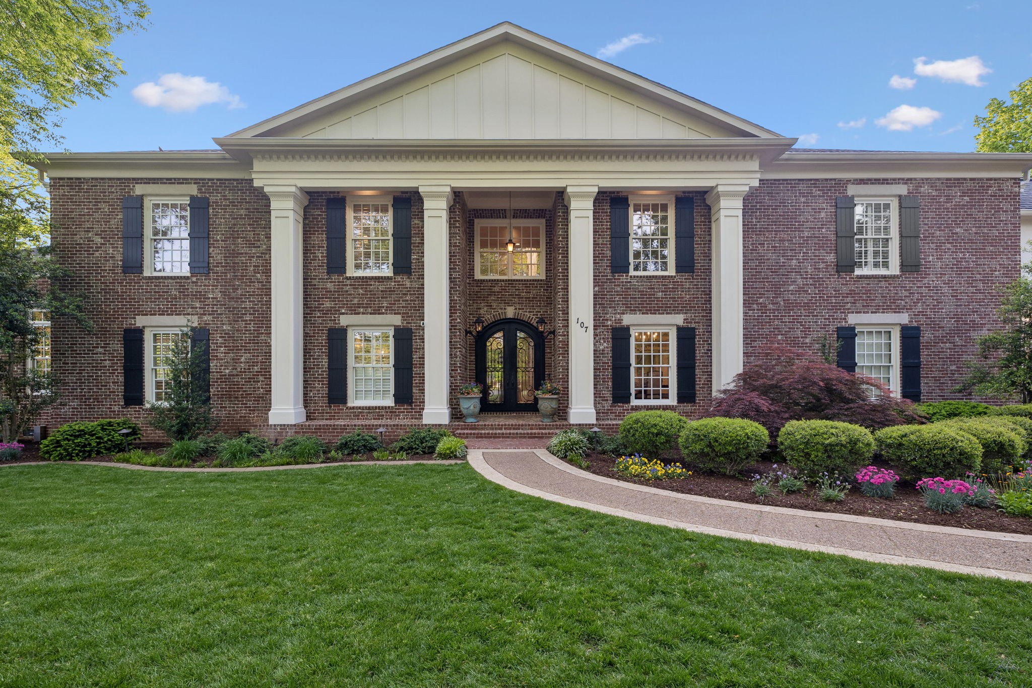 107 Sturbridge Dr