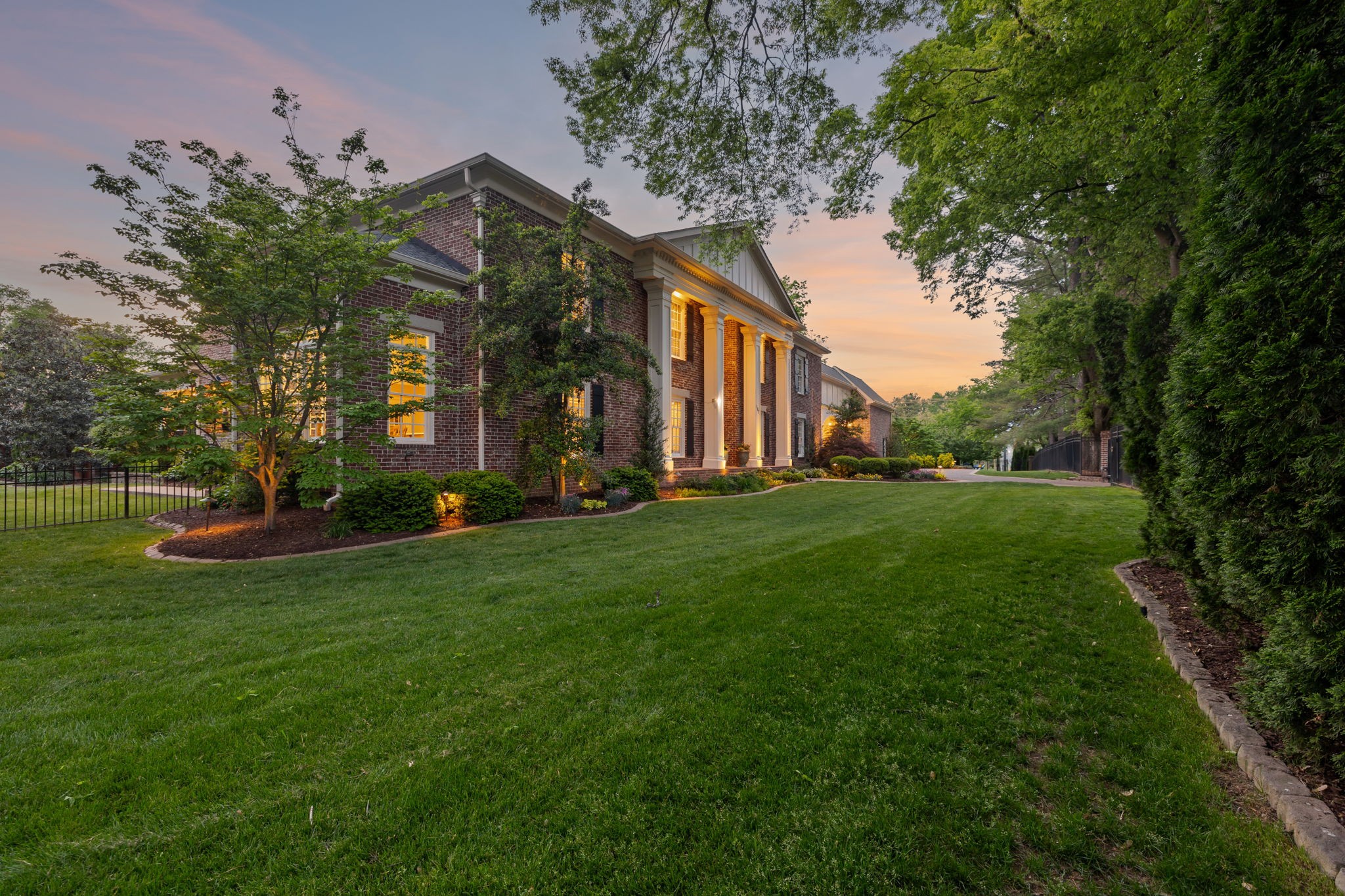 107 Sturbridge Dr