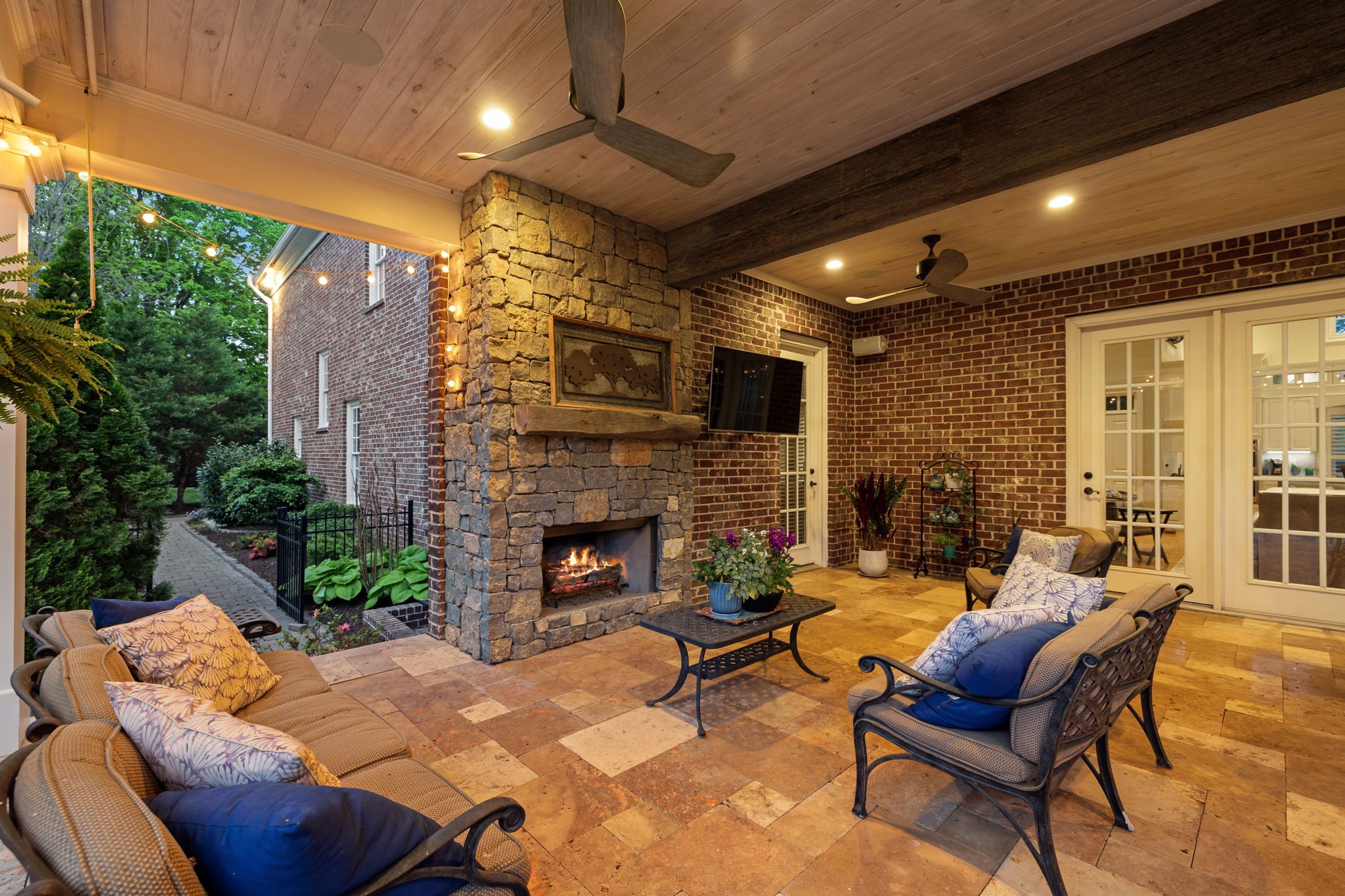 107 Sturbridge Dr