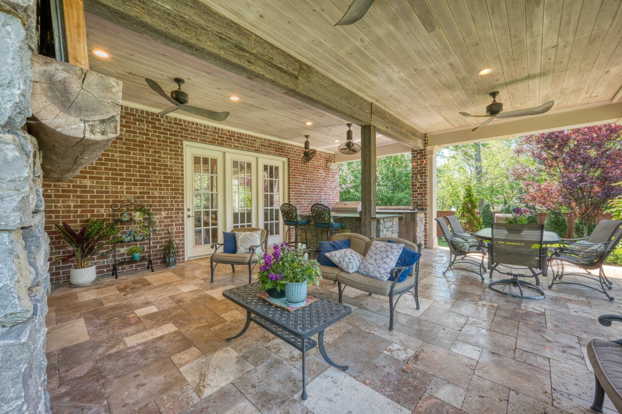 107 Sturbridge Dr