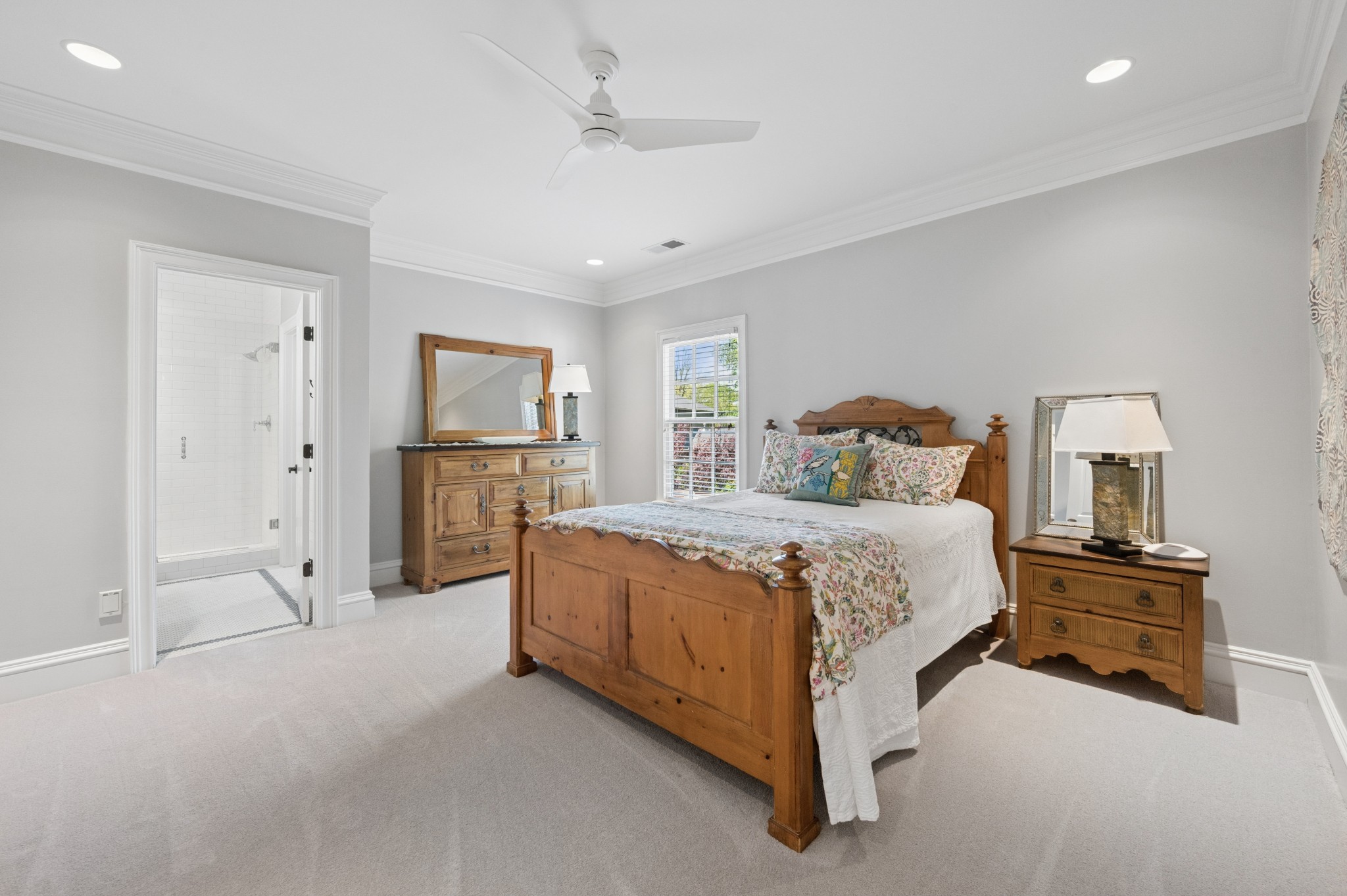 107 Sturbridge Dr