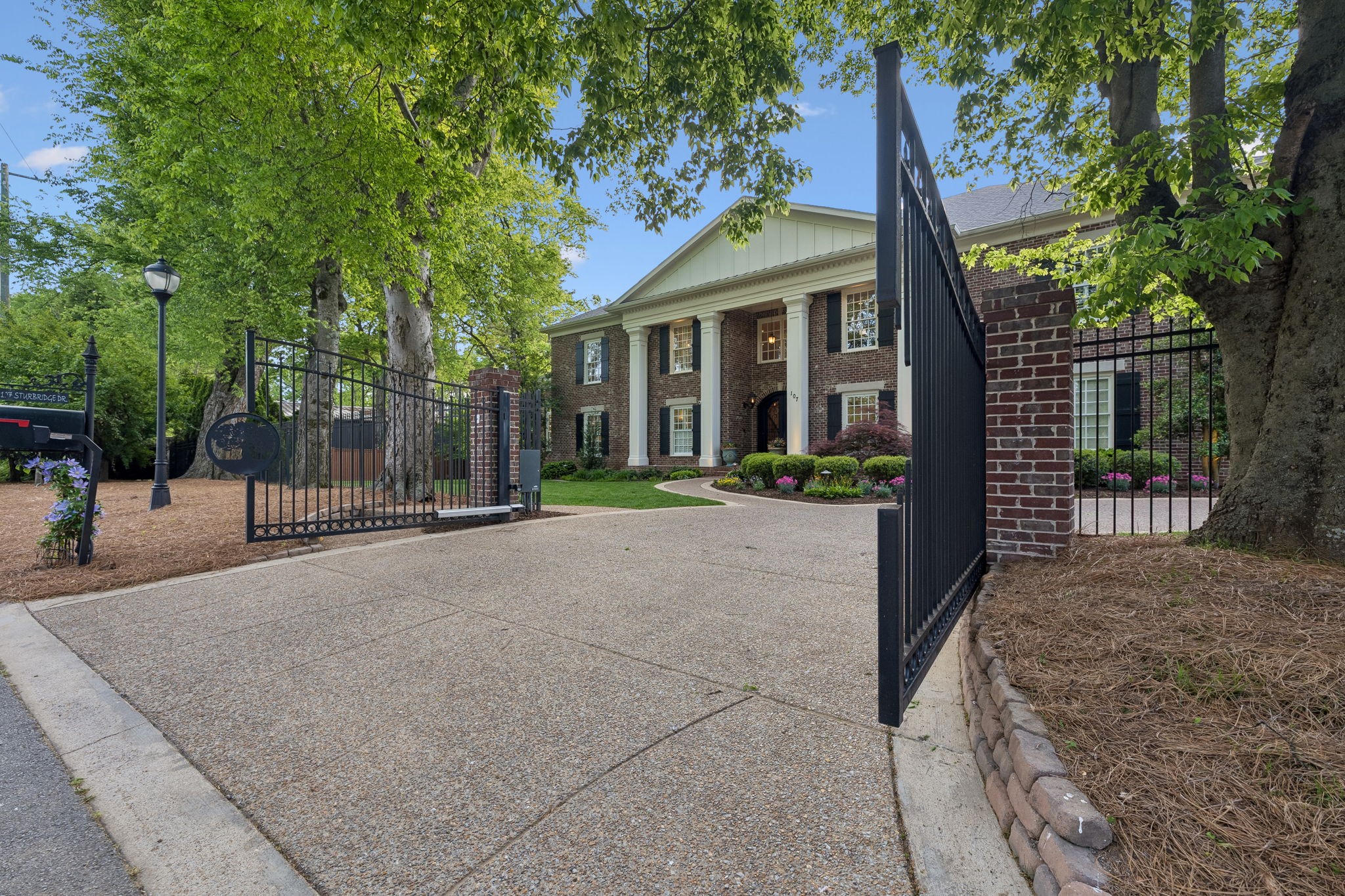 107 Sturbridge Dr