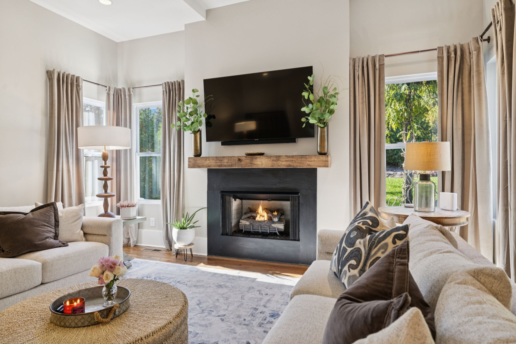 2420 Los Olivos Ct