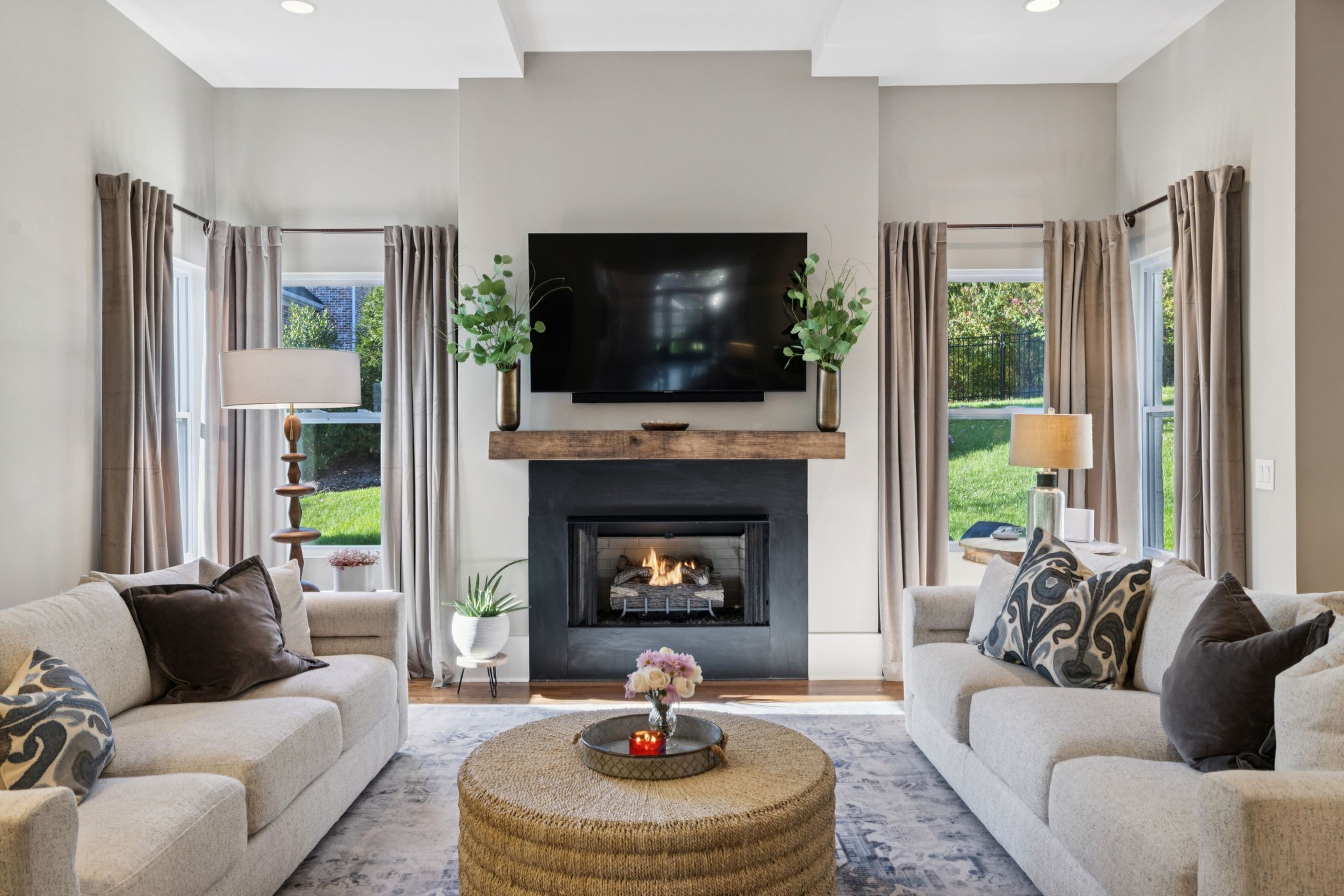 2420 Los Olivos Ct