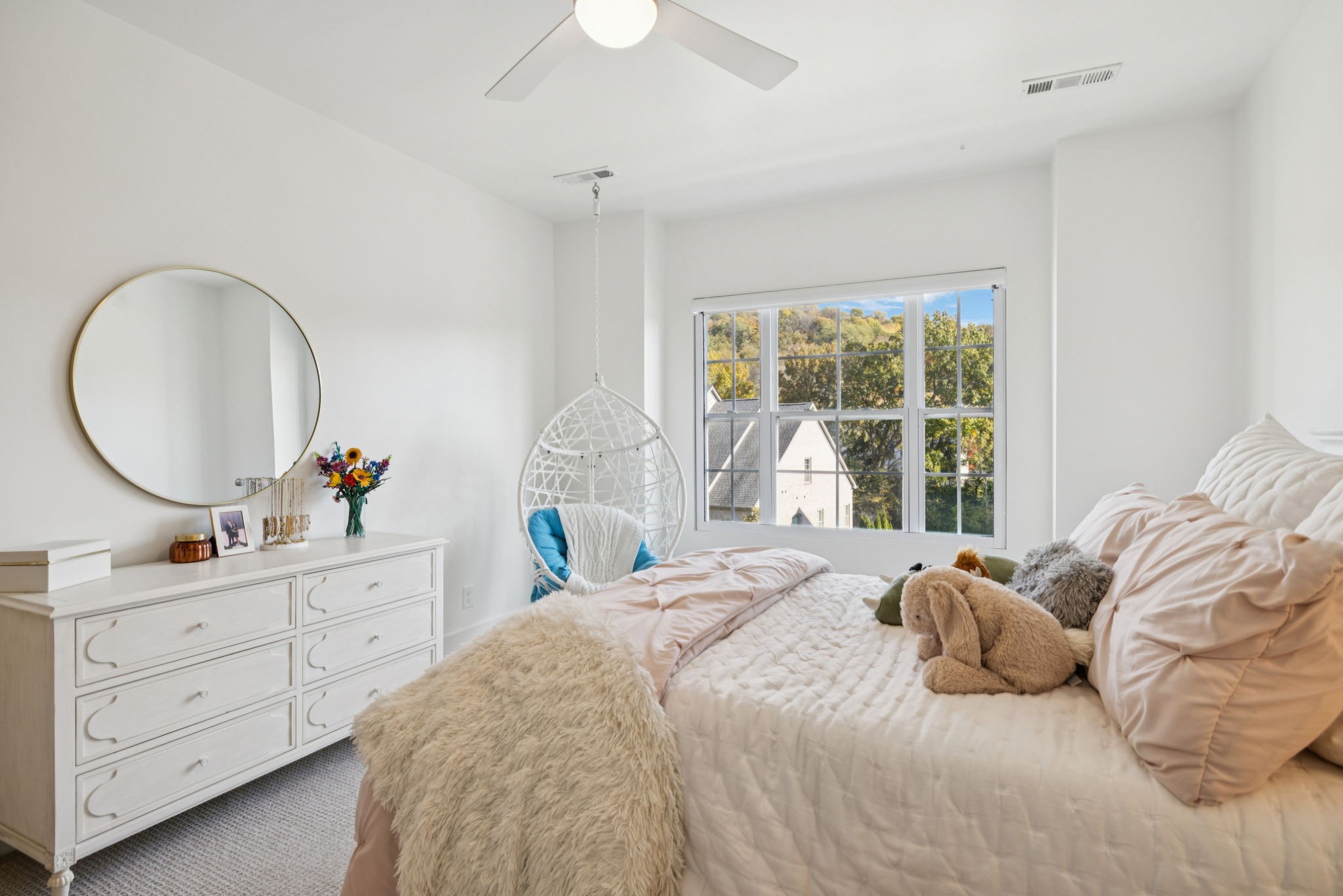 2420 Los Olivos Ct