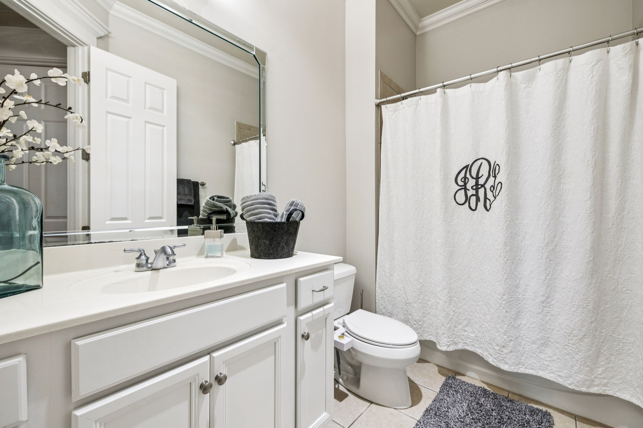 1015 Westhaven Blvd Unit: 210