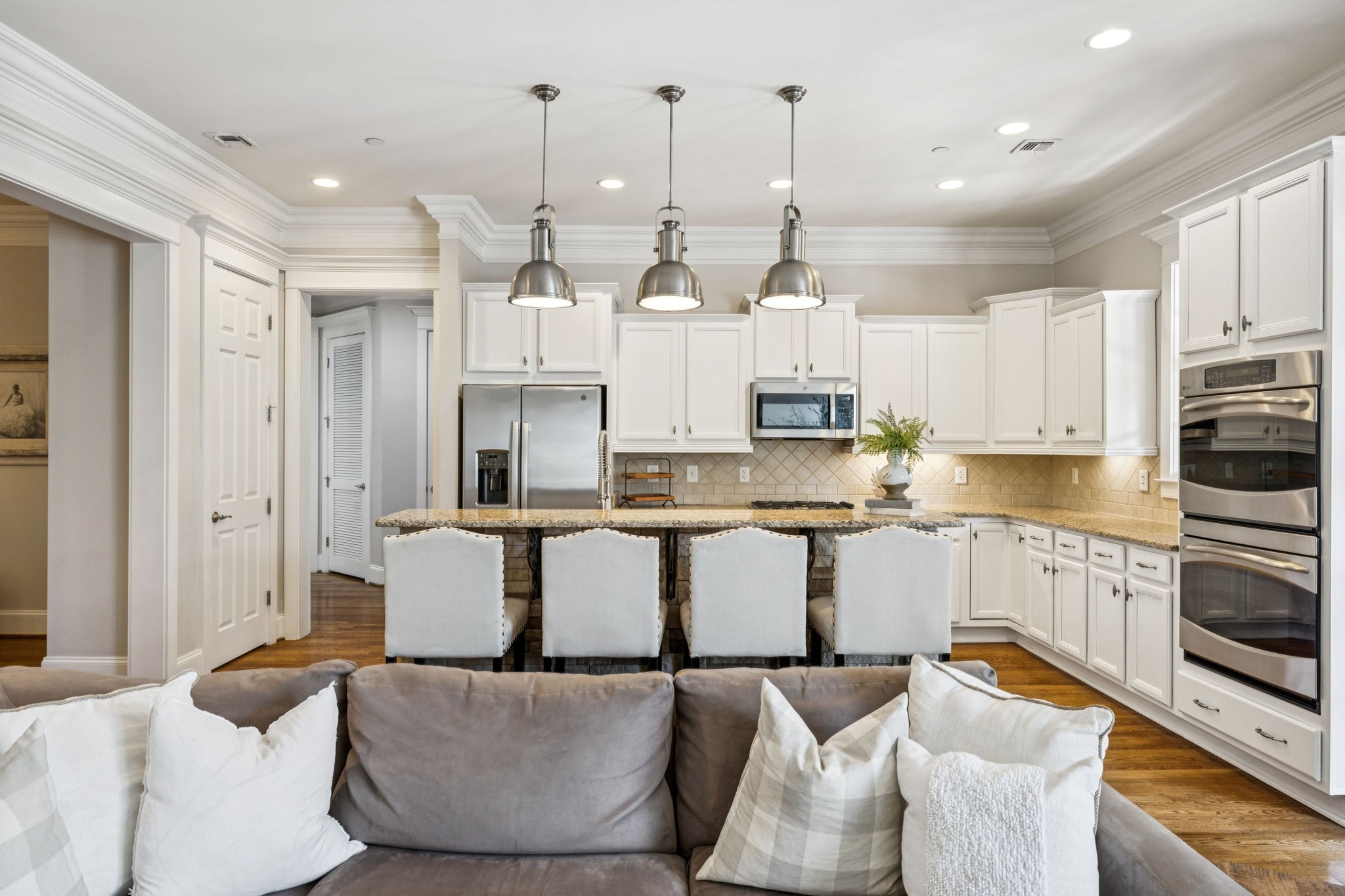 1015 Westhaven Blvd Unit: 210