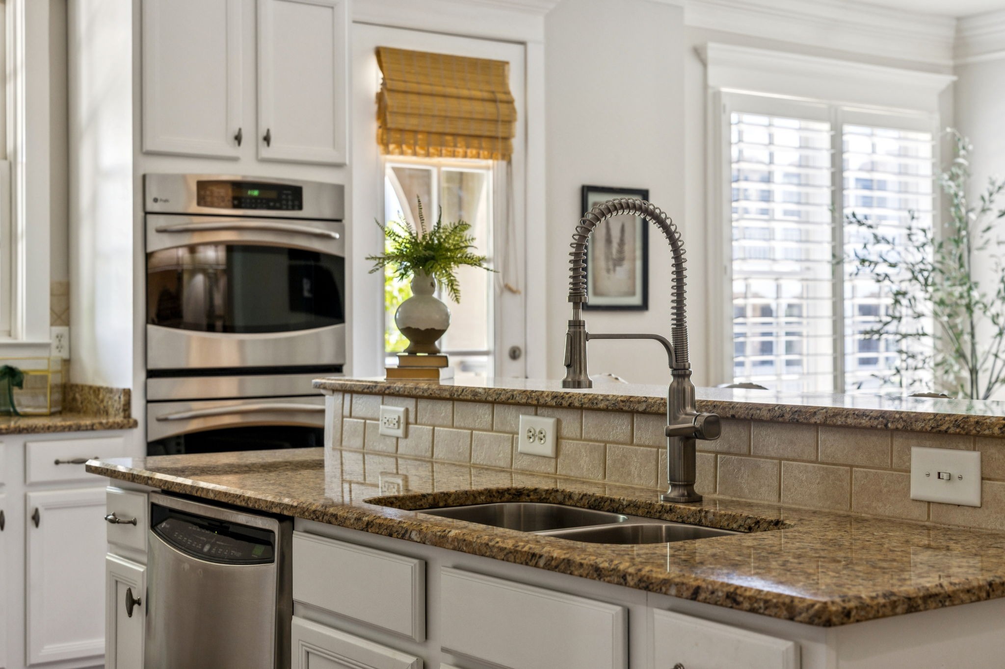 1015 Westhaven Blvd Unit: 210