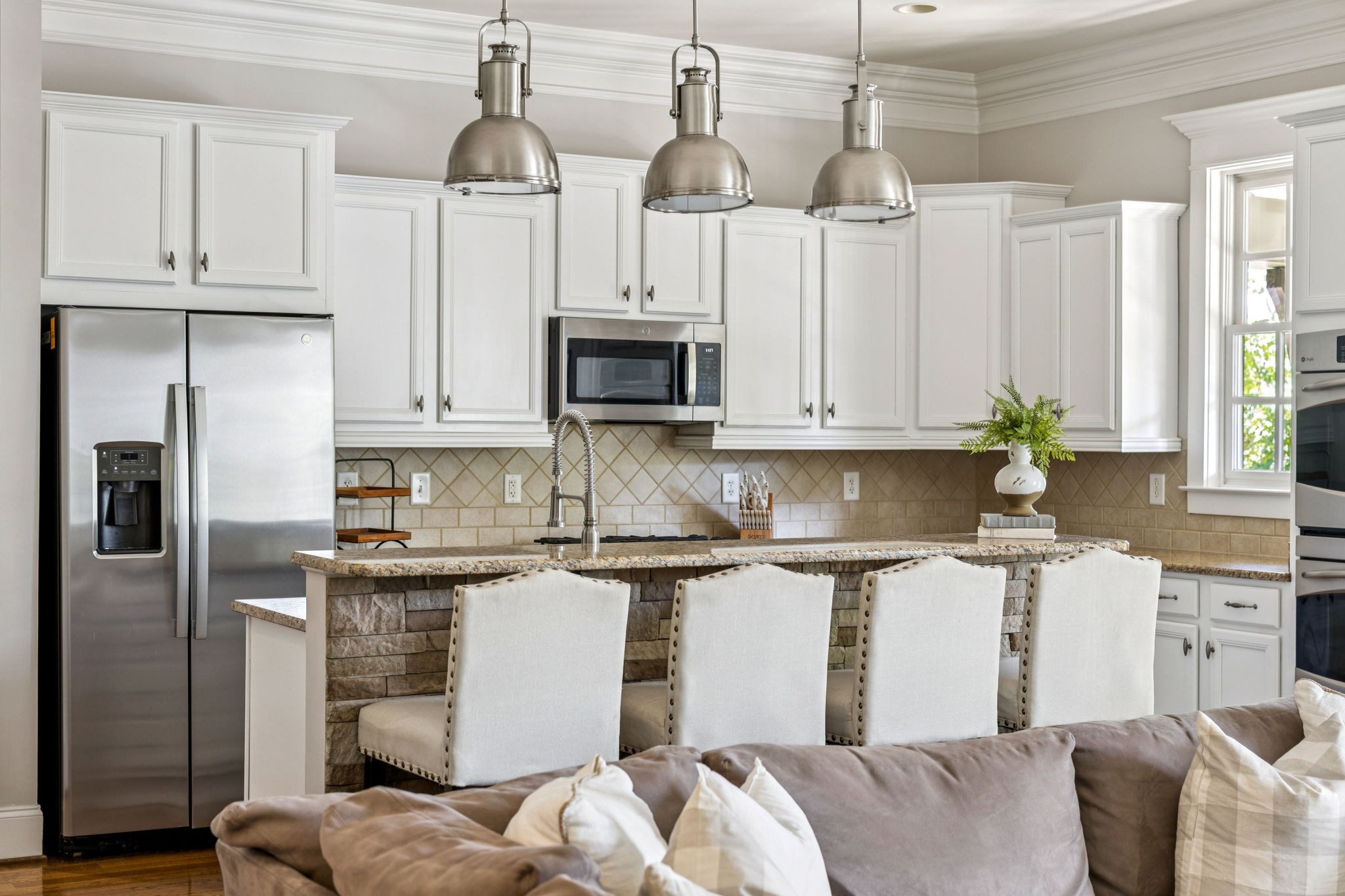 1015 Westhaven Blvd Unit: 210