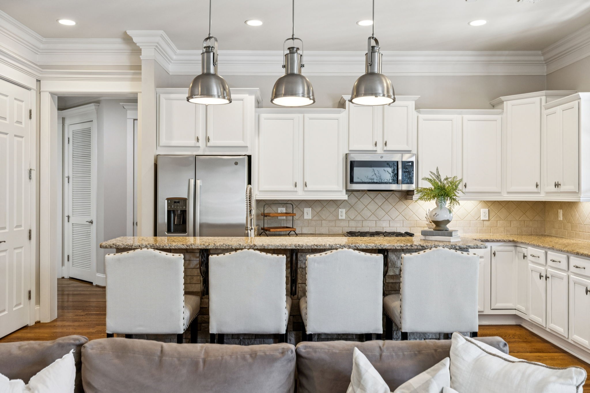 1015 Westhaven Blvd Unit: 210