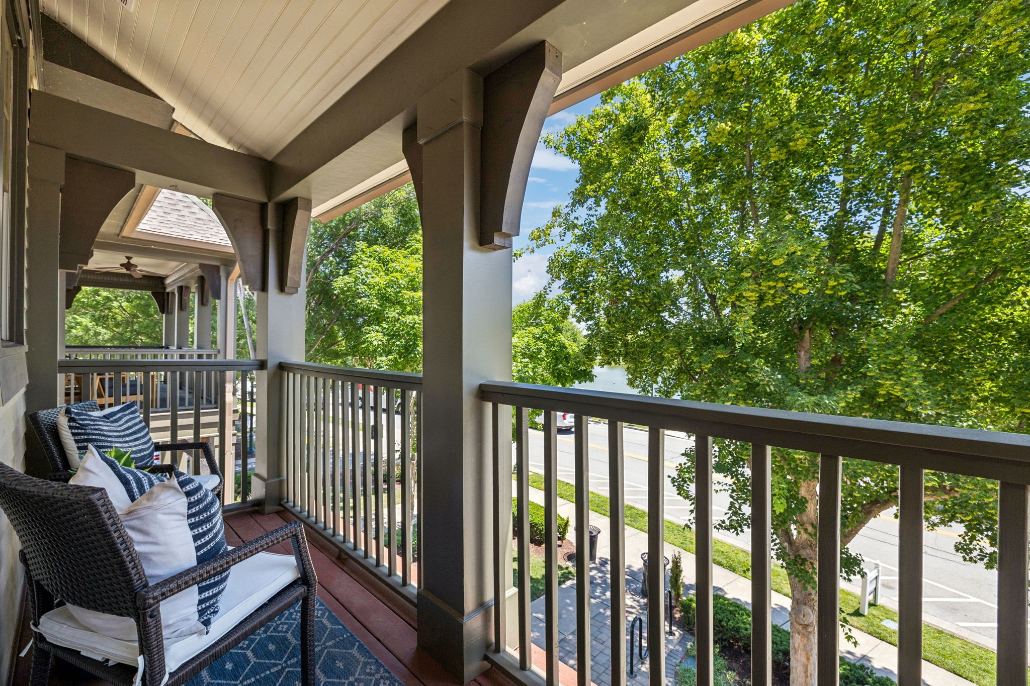 1015 Westhaven Blvd Unit: 210