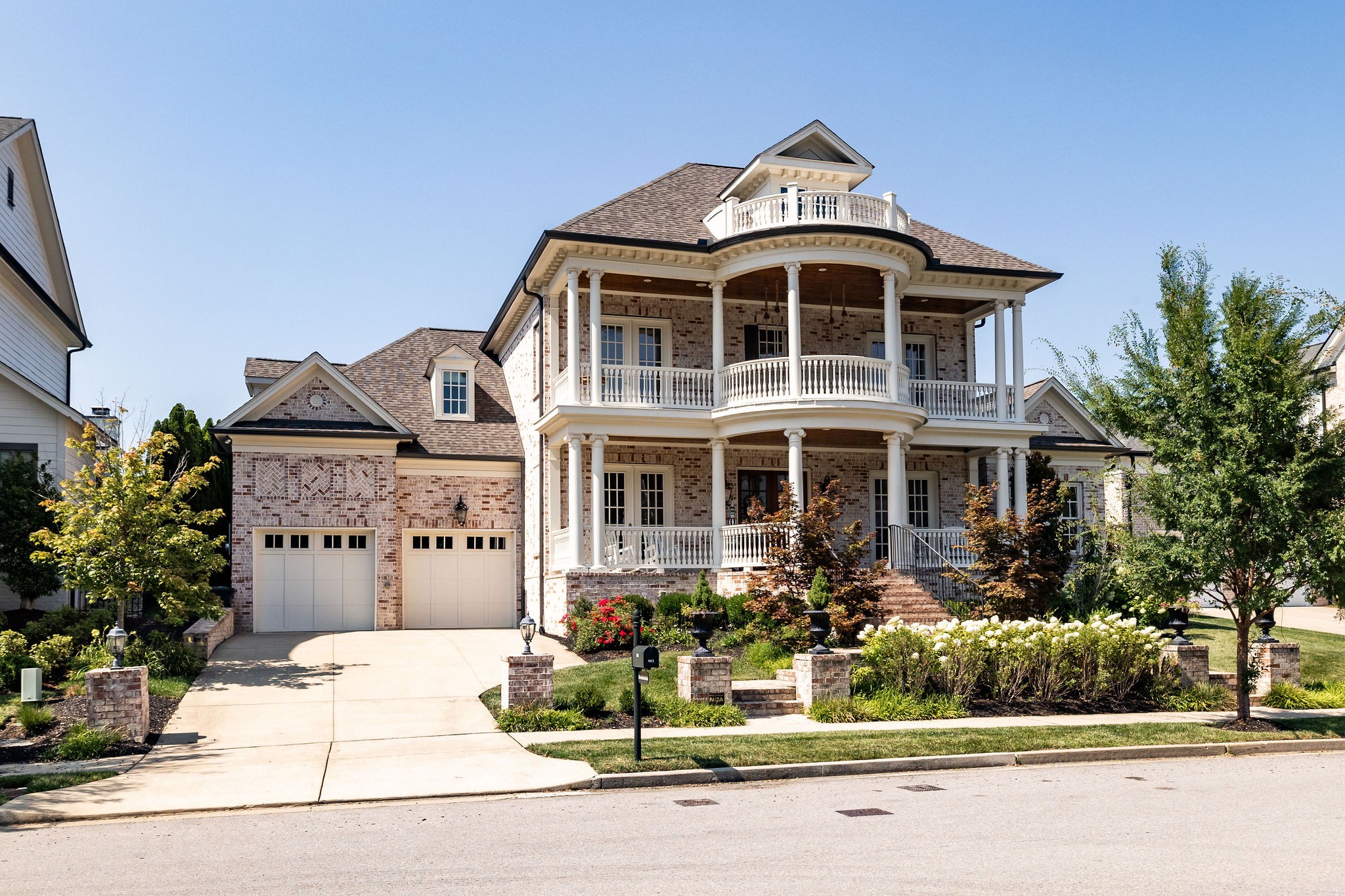 813 Stonewater Blvd