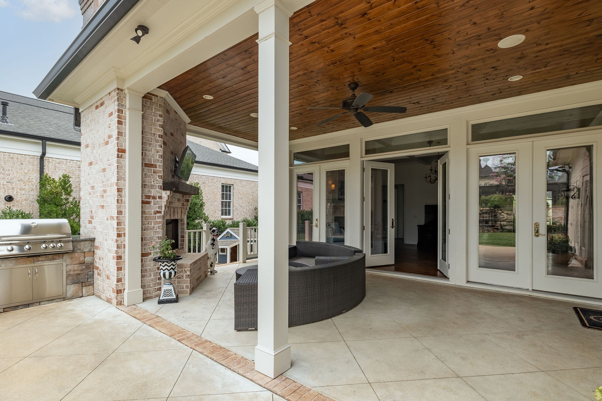 813 Stonewater Blvd