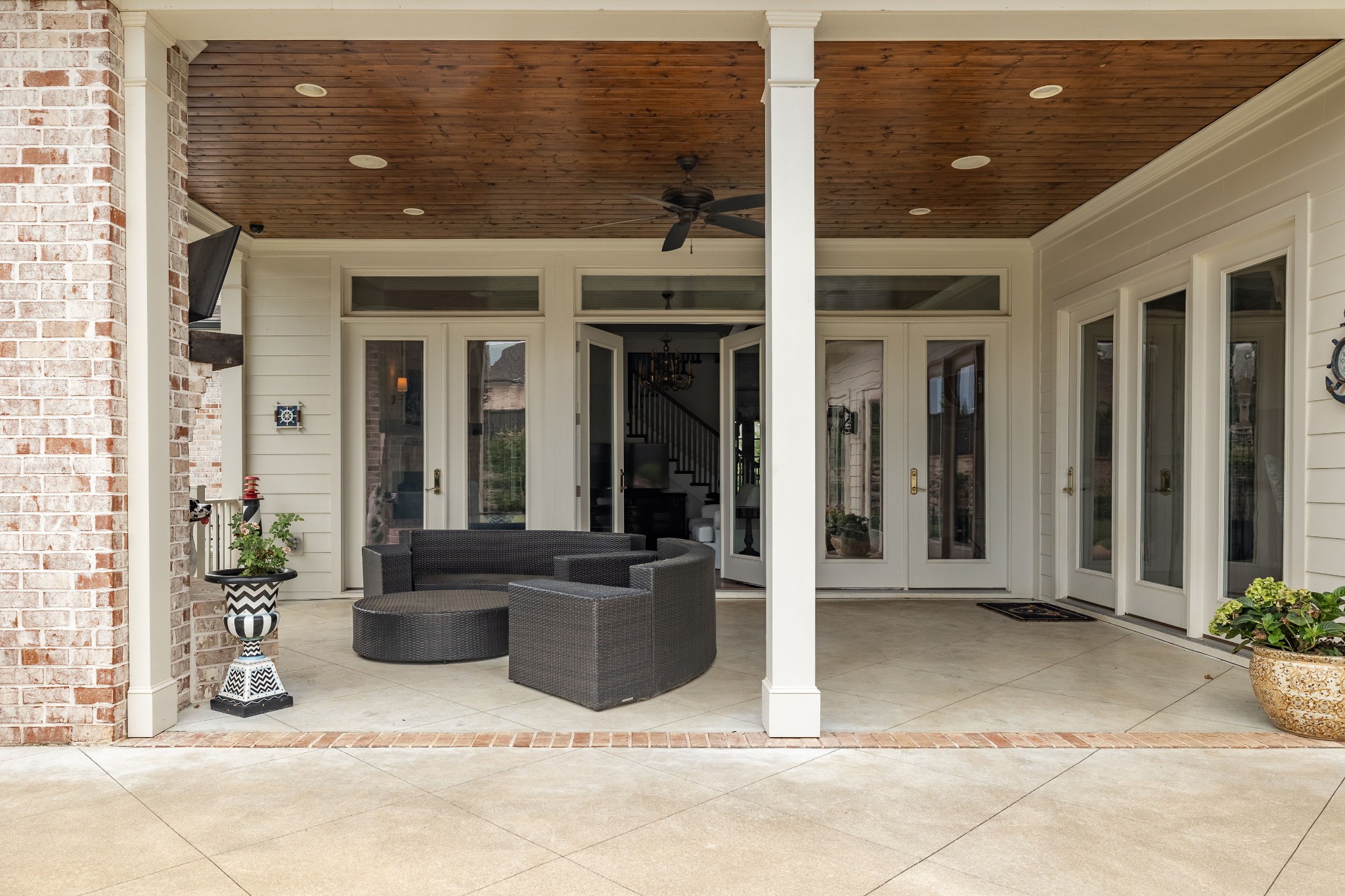 813 Stonewater Blvd