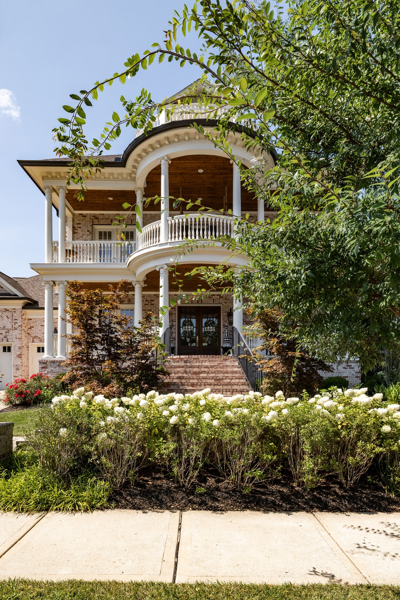 813 Stonewater Blvd