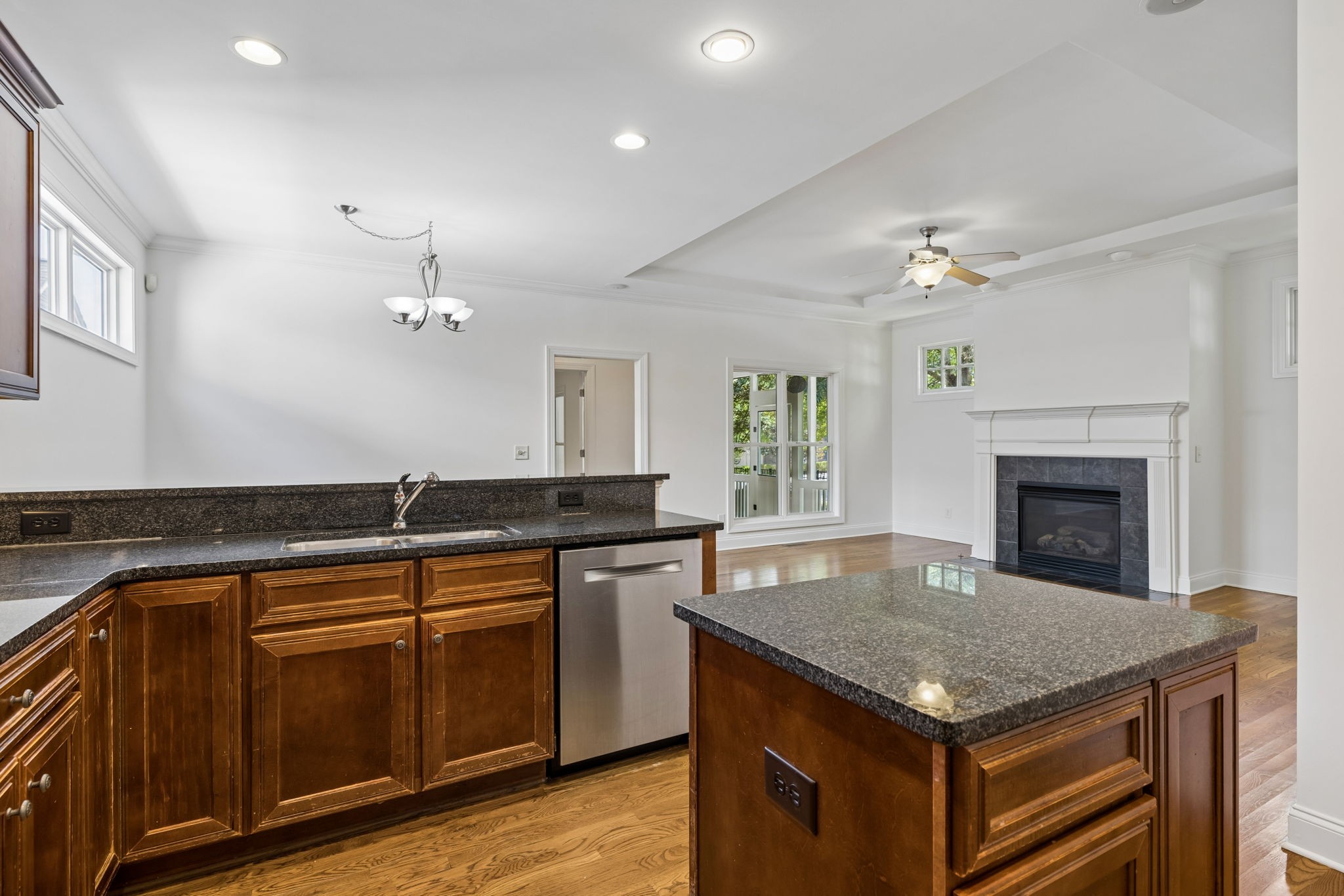312 Starling Ln