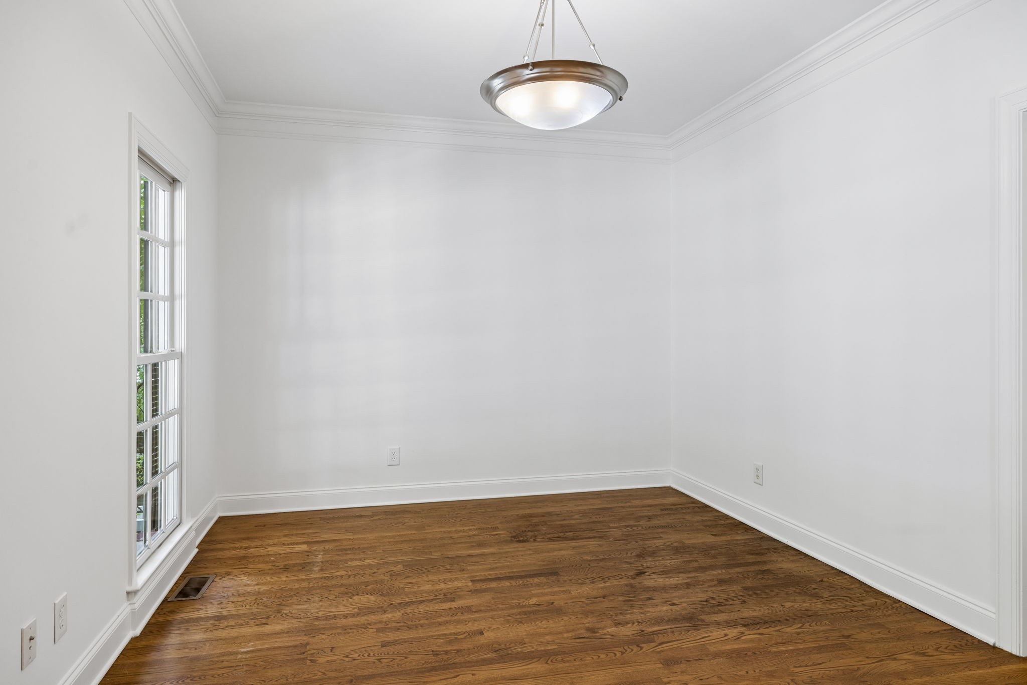 312 Starling Ln