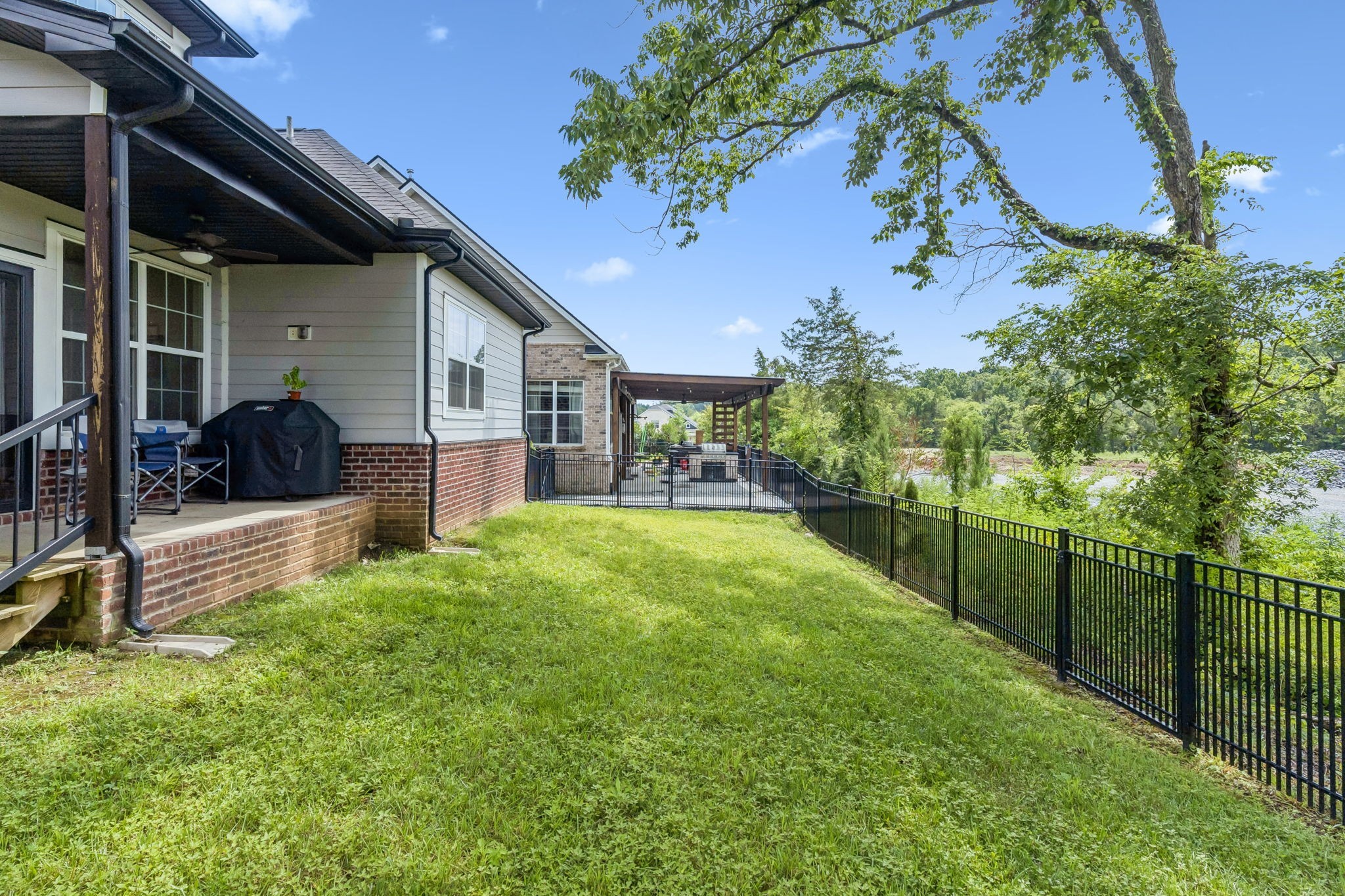 6820 Kew Gdn
