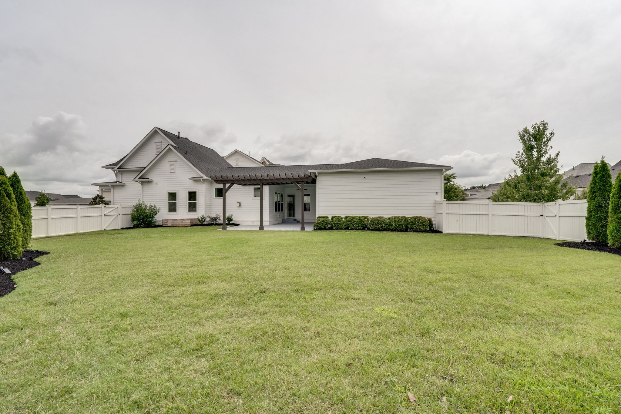 2079 Erwin St