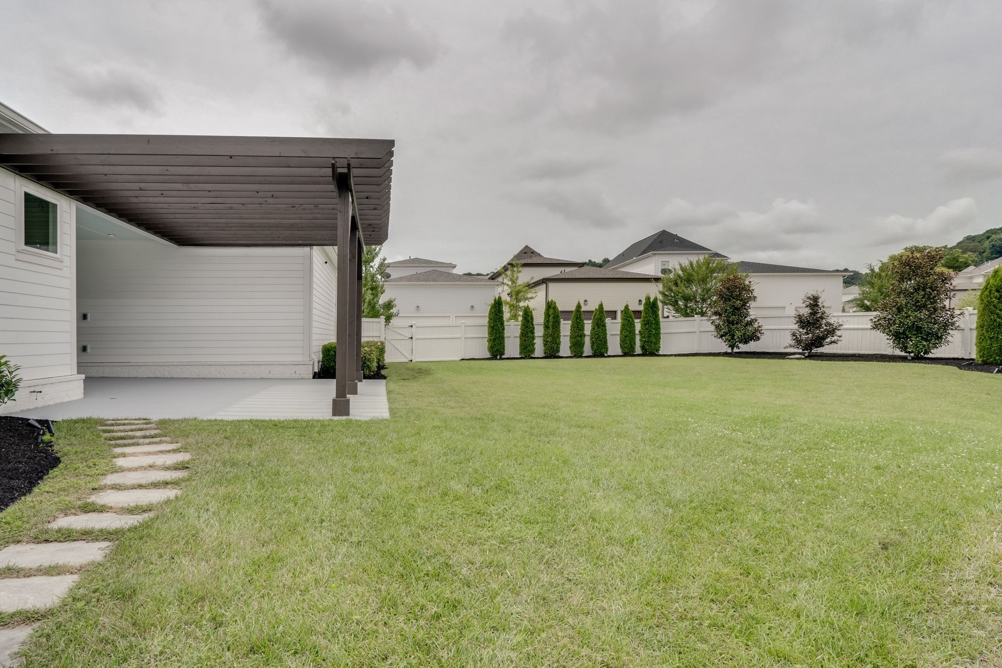 2079 Erwin St