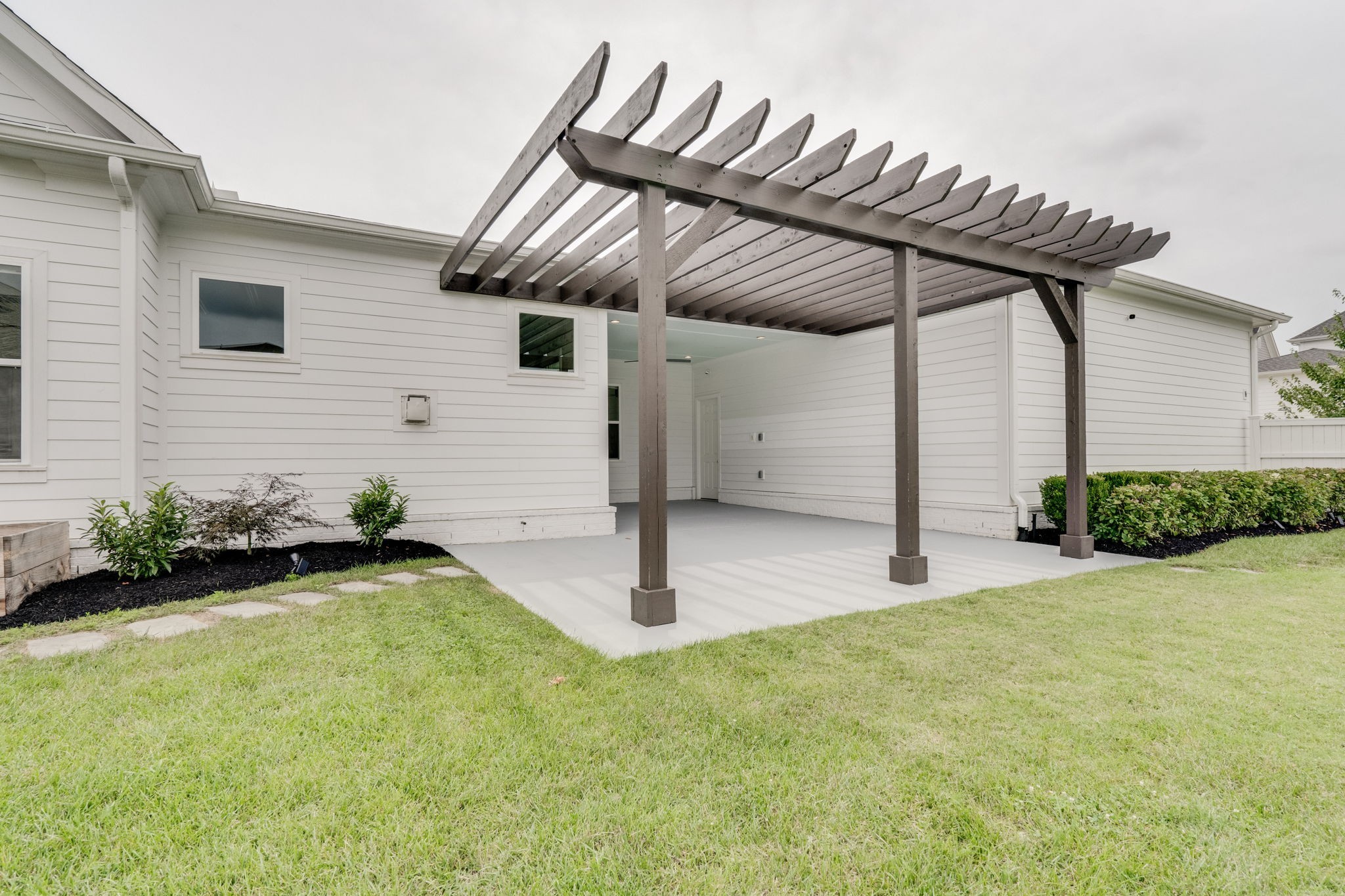 2079 Erwin St