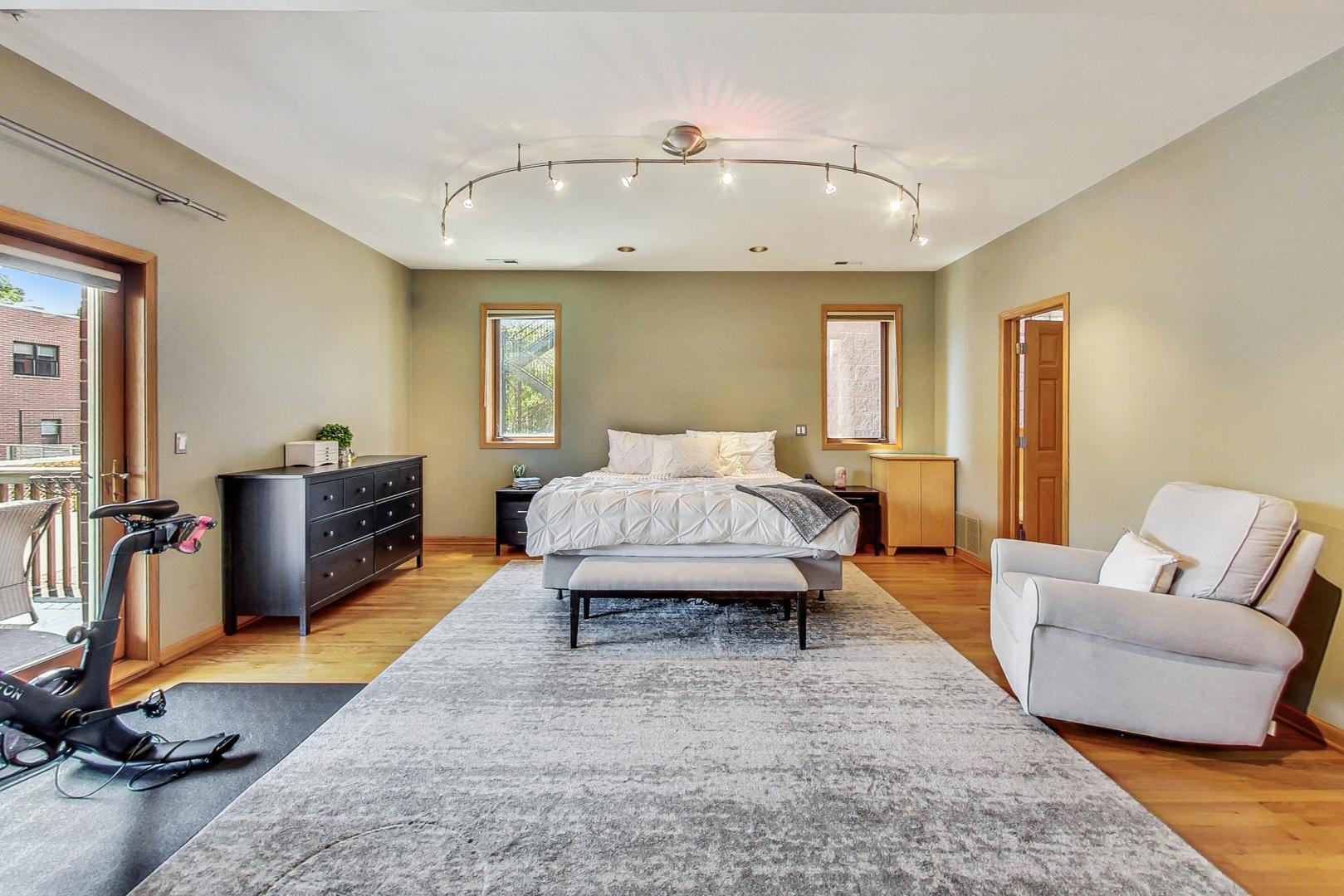 2529 N Halsted Street Unit: 3S