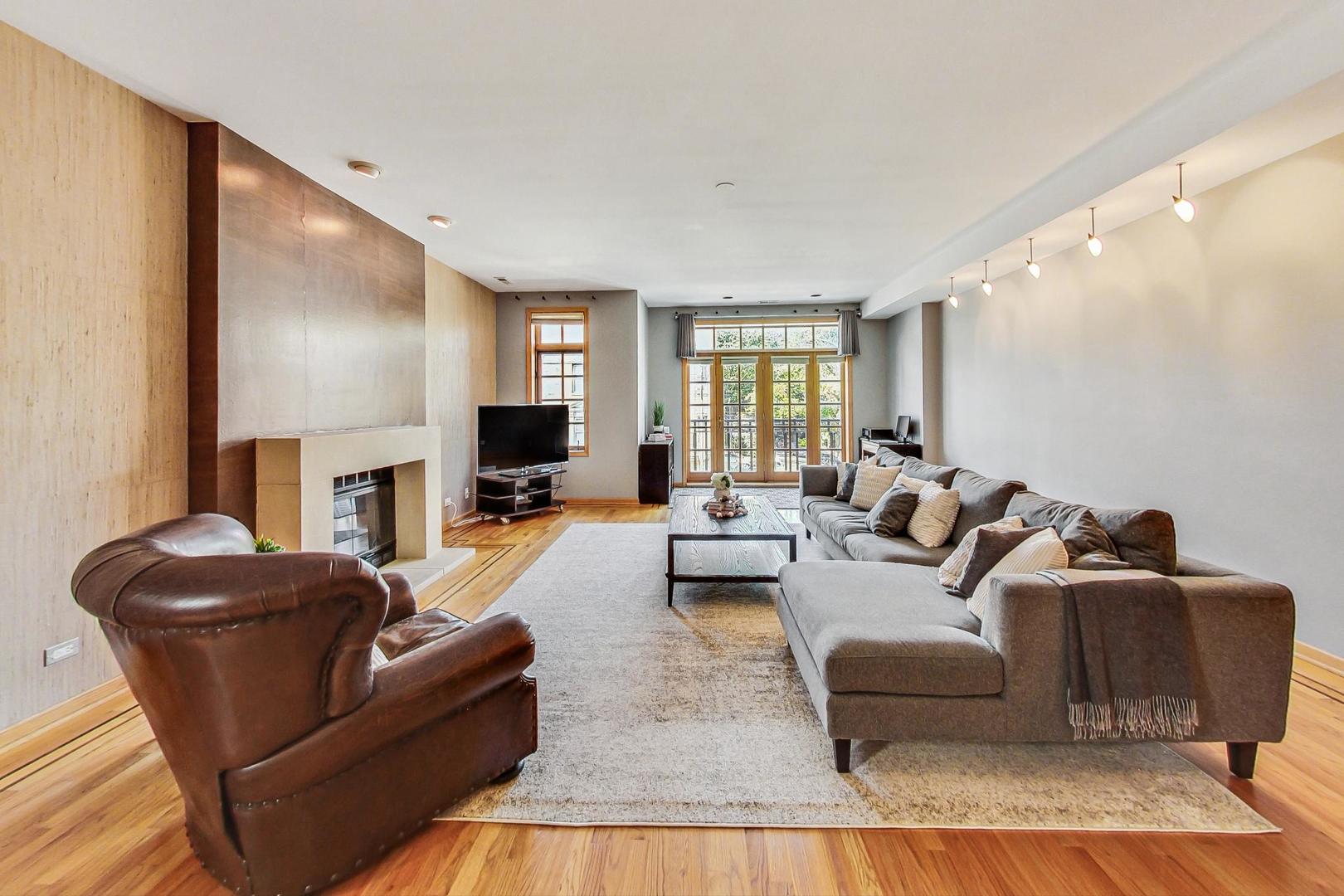 2529 N Halsted Street Unit: 3S