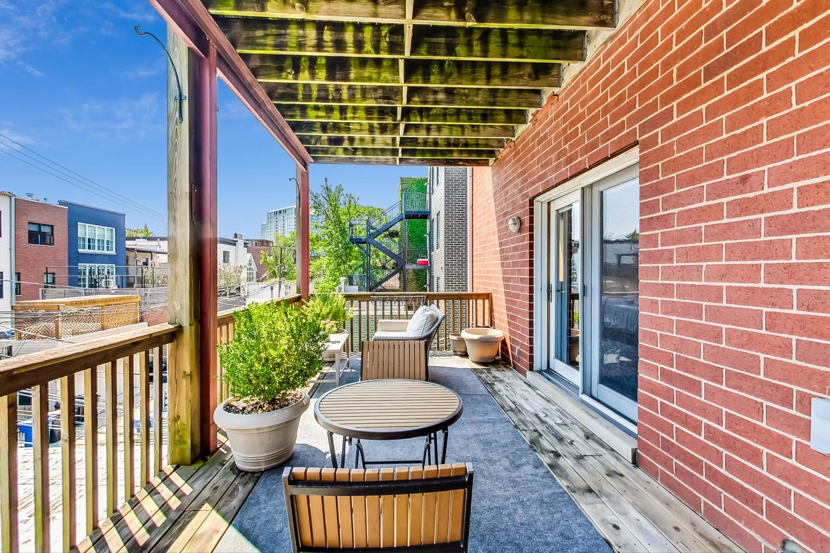 2529 N Halsted Street Unit: 3S