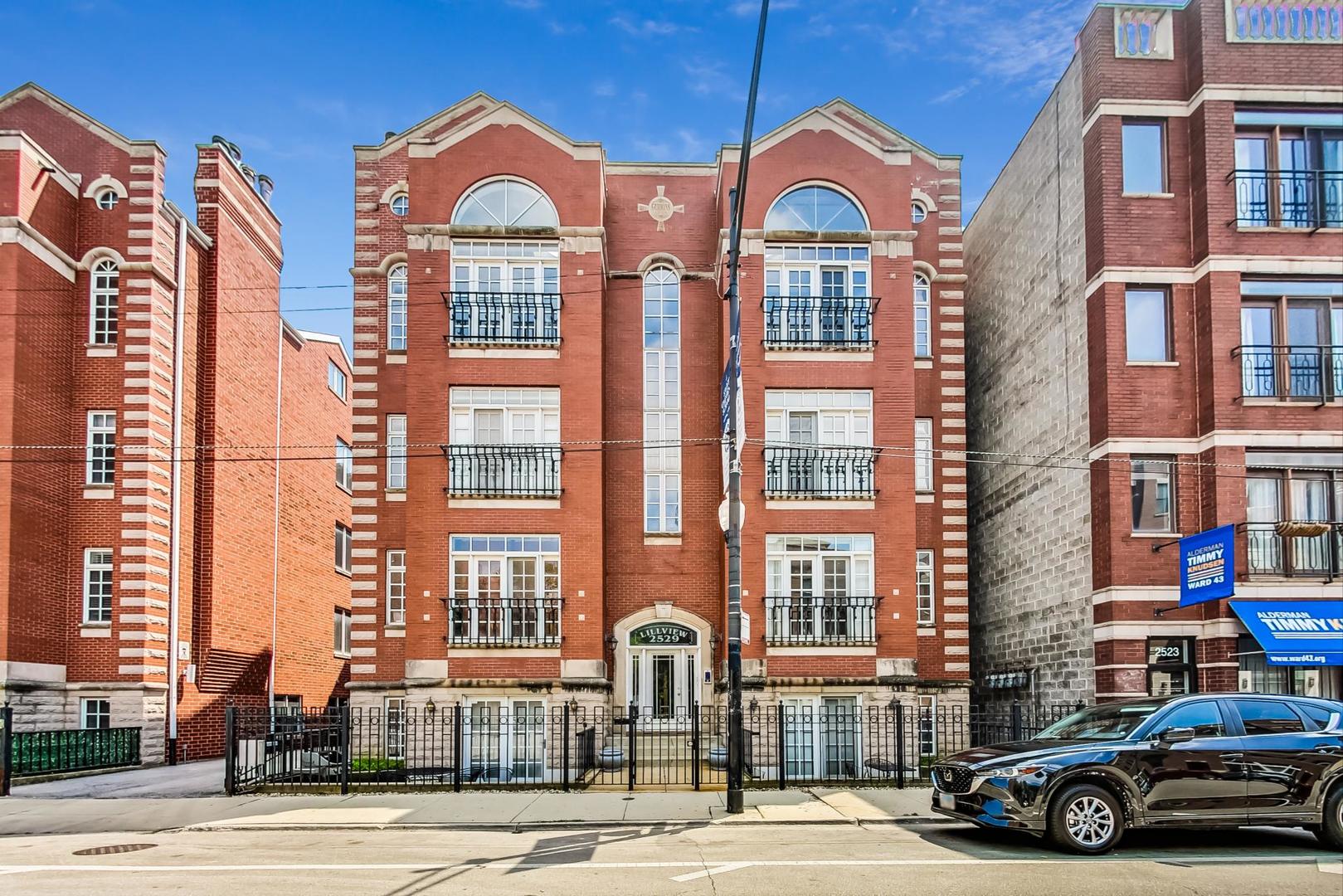 2529 N Halsted Street Unit: 3S