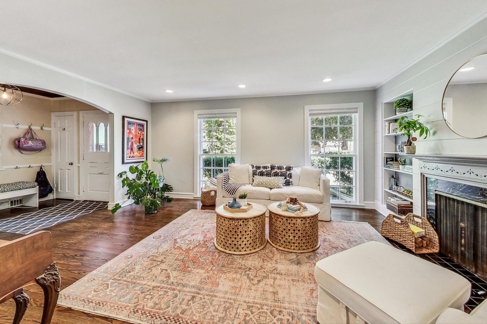 1307 Richmond Lane