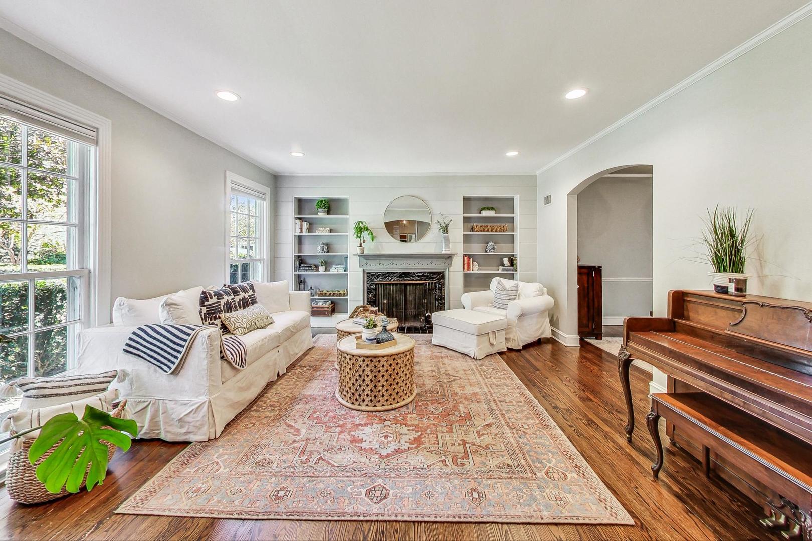 1307 Richmond Lane