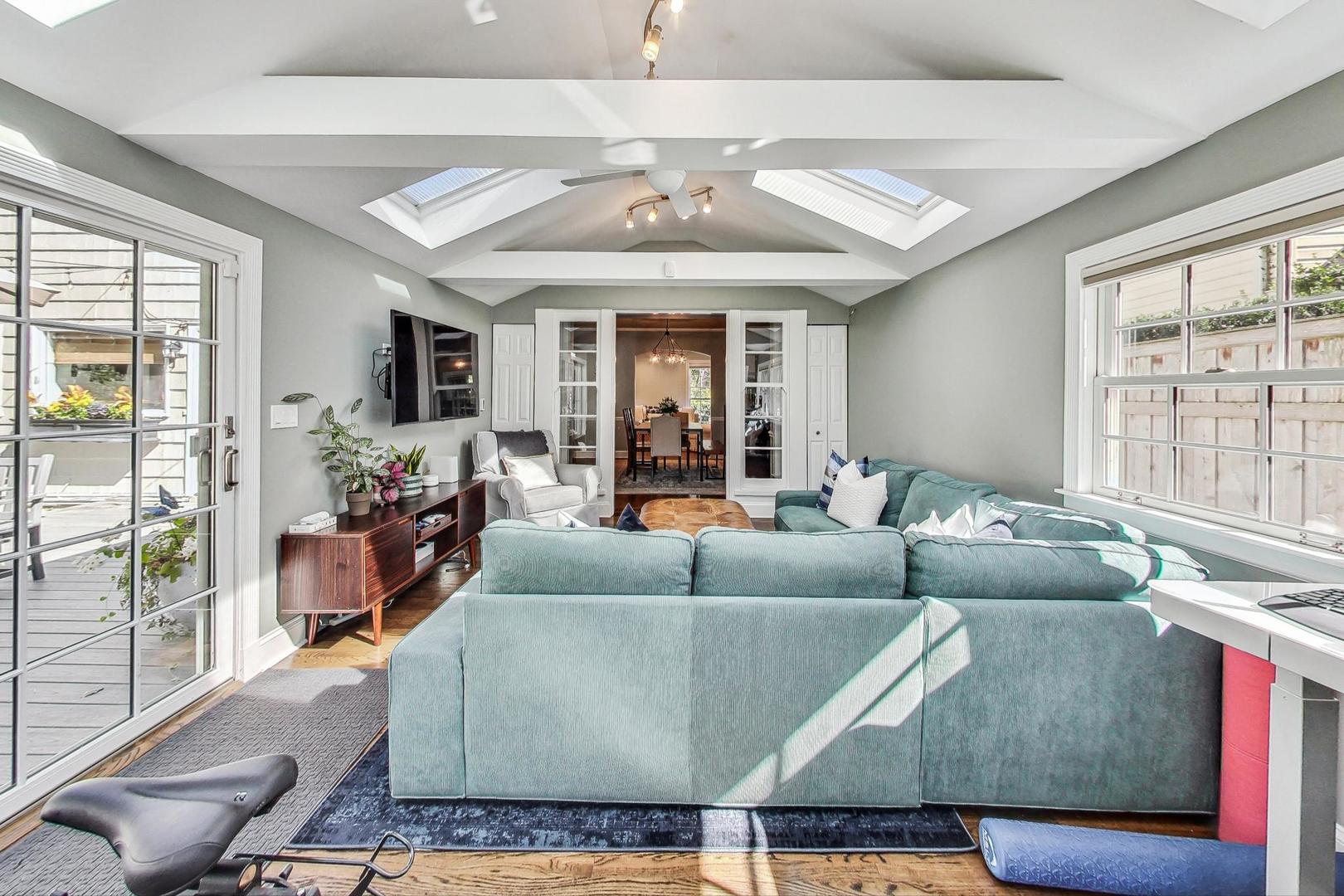 1307 Richmond Lane
