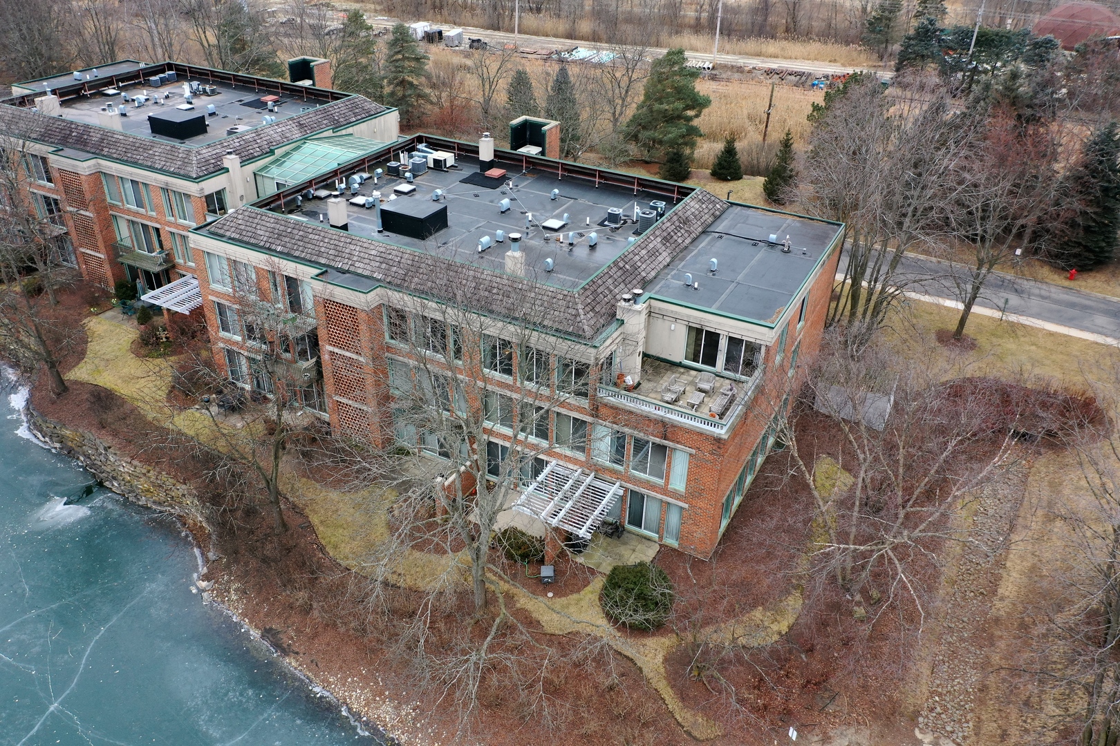 5040 ARBOR Lane Unit: 301