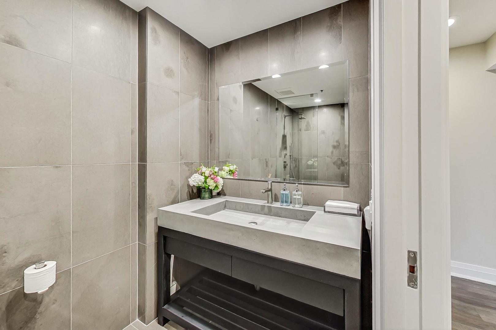 5040 ARBOR Lane Unit: 301