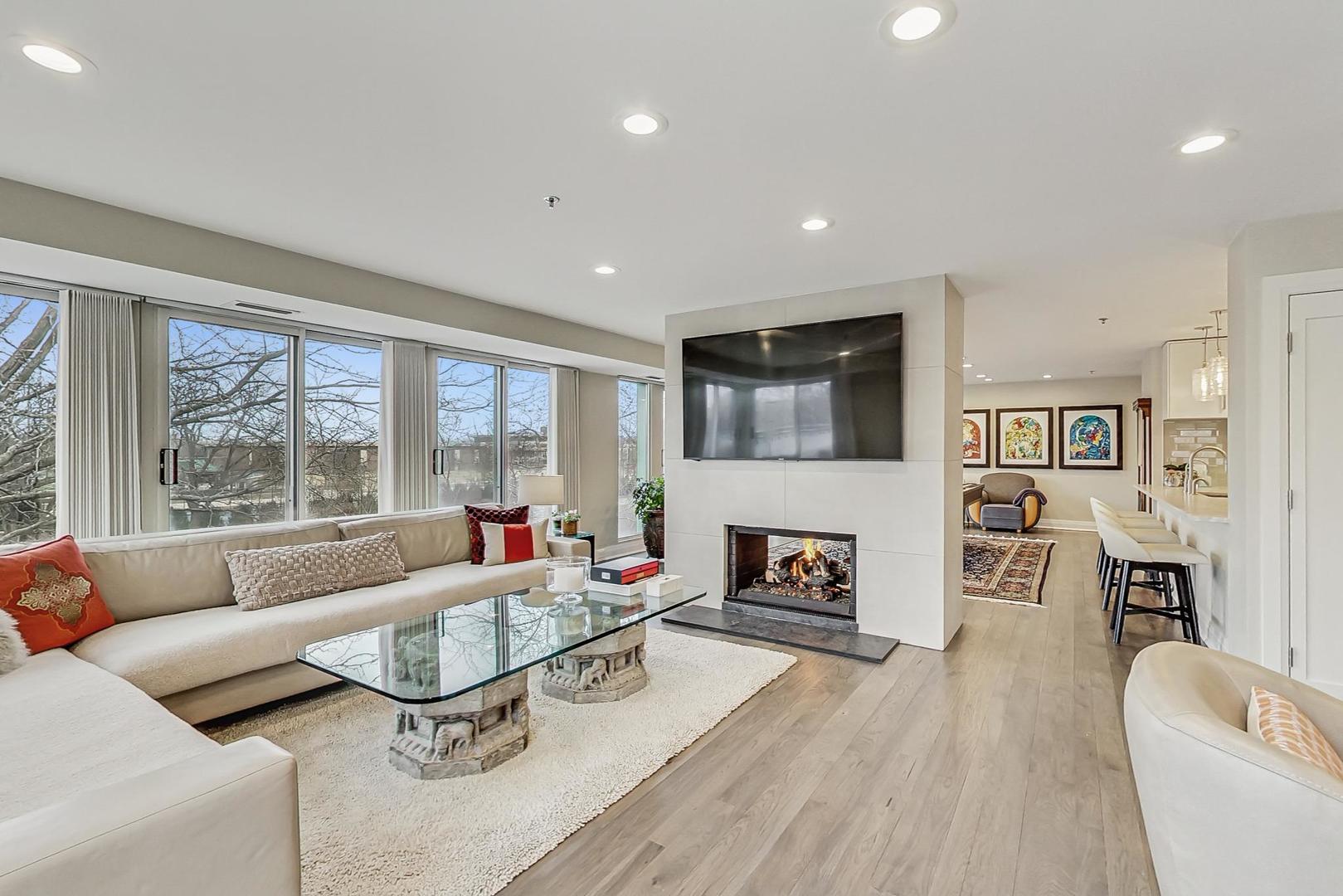 5040 ARBOR Lane Unit: 301