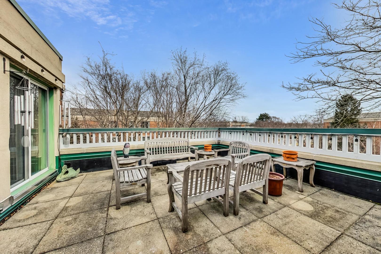 5040 ARBOR Lane Unit: 301