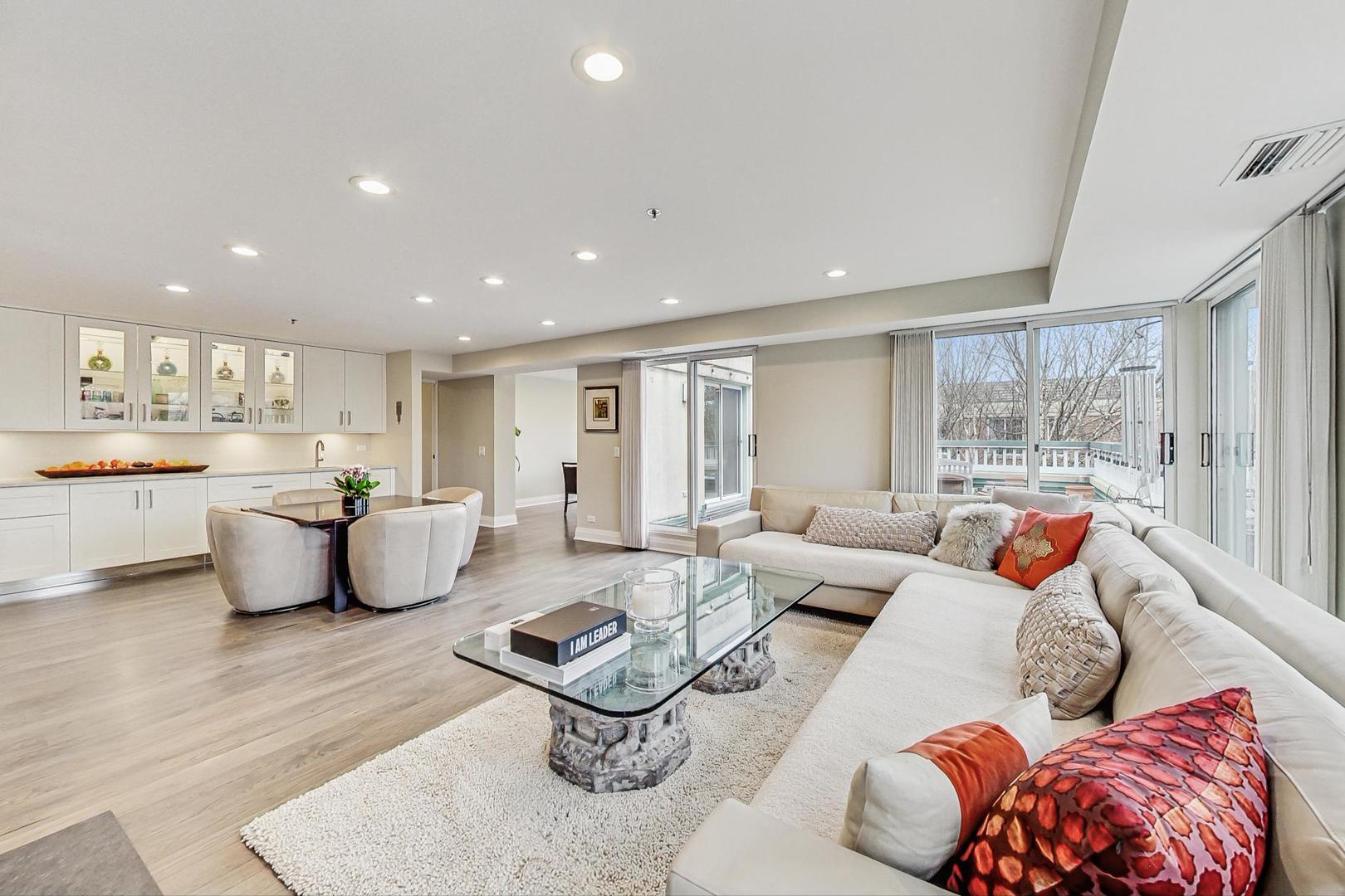 5040 ARBOR Lane Unit: 301