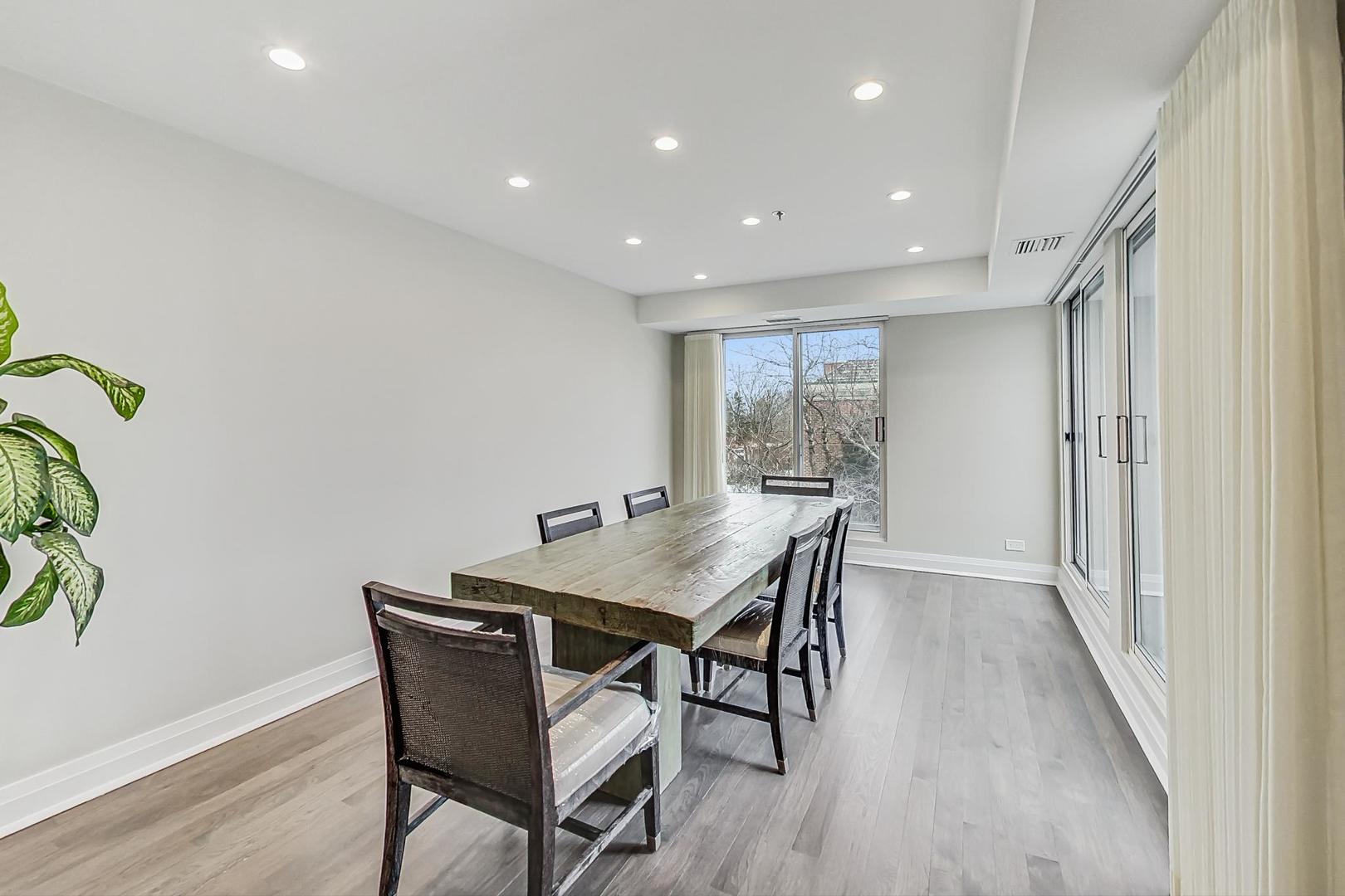 5040 ARBOR Lane Unit: 301