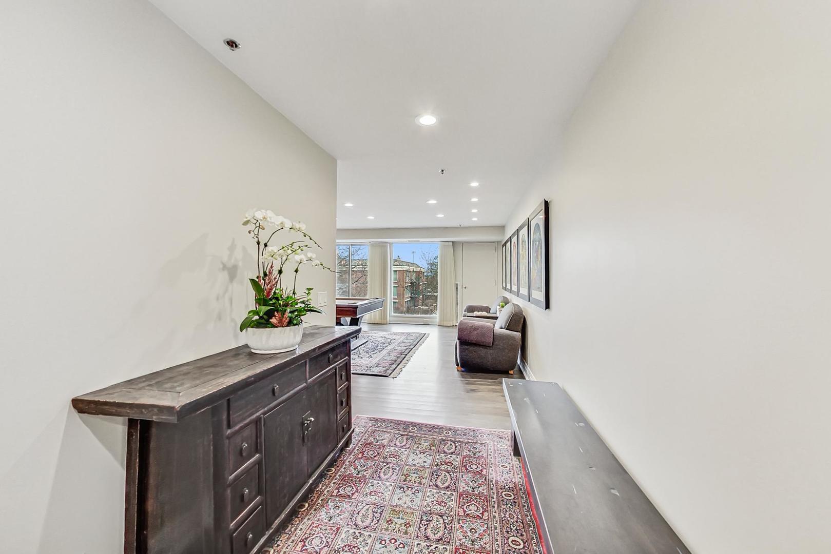 5040 ARBOR Lane Unit: 301
