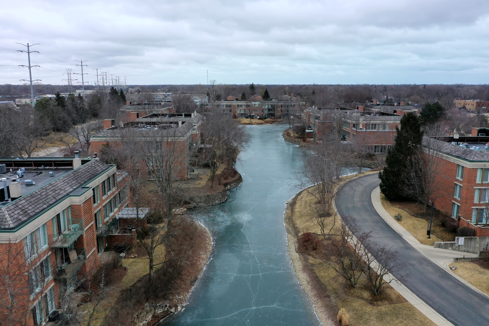 5040 ARBOR Lane Unit: 301
